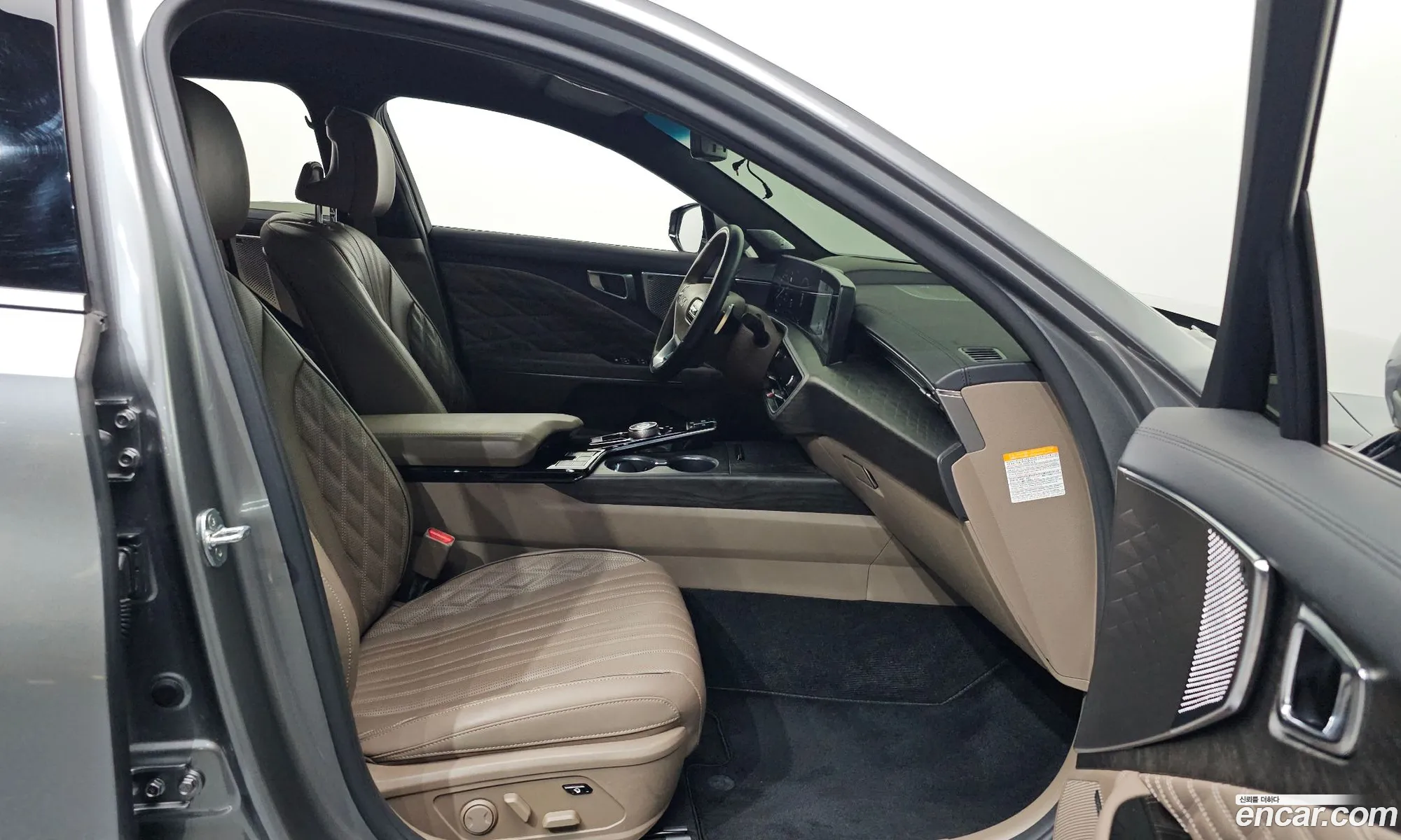 Kia K8 Hybrid 2022 — 16
