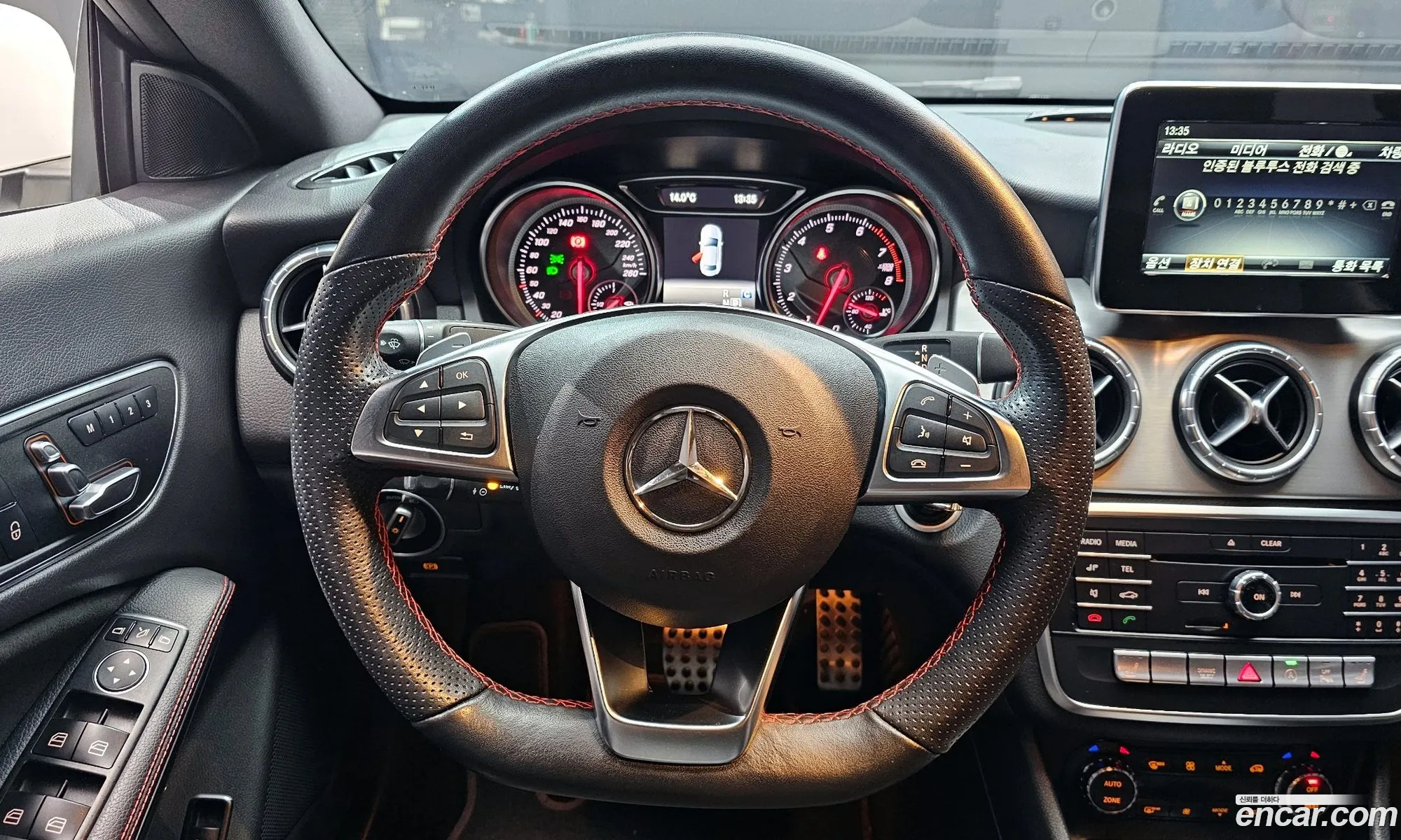 Mercedes-Benz CLA-Class C117 2018 — 13