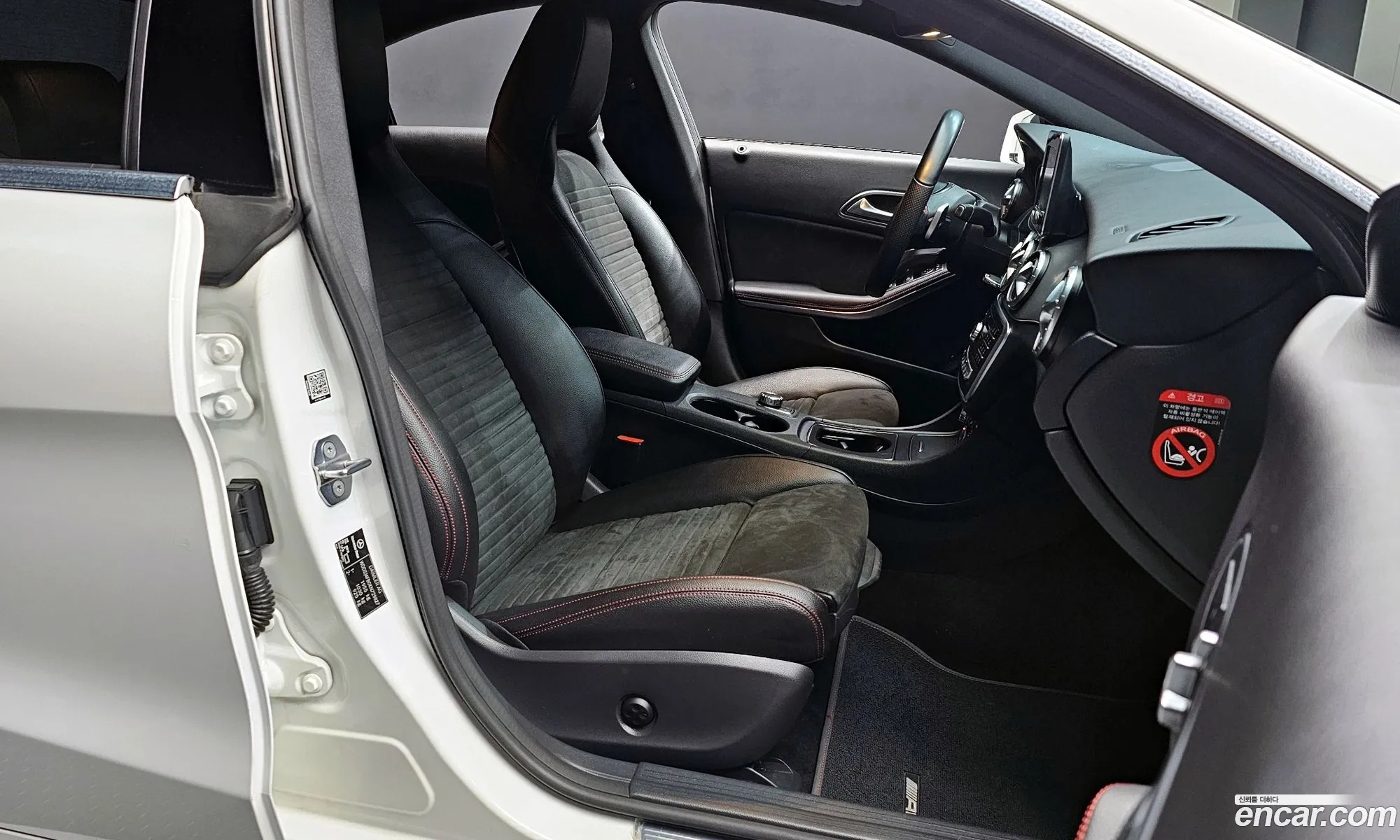 Mercedes-Benz CLA-Class C117 2018 — 12