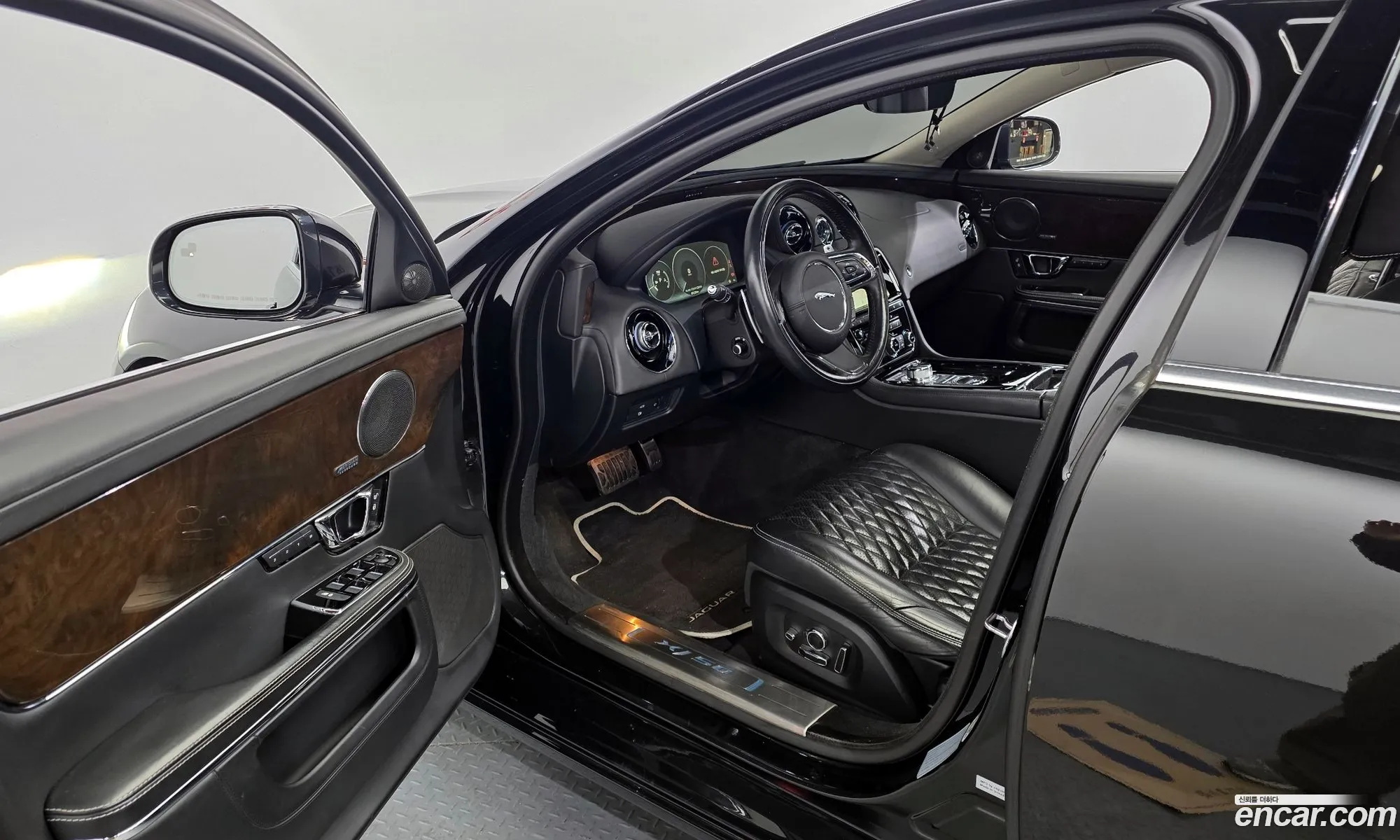 Jaguar XJ 2019 — 7