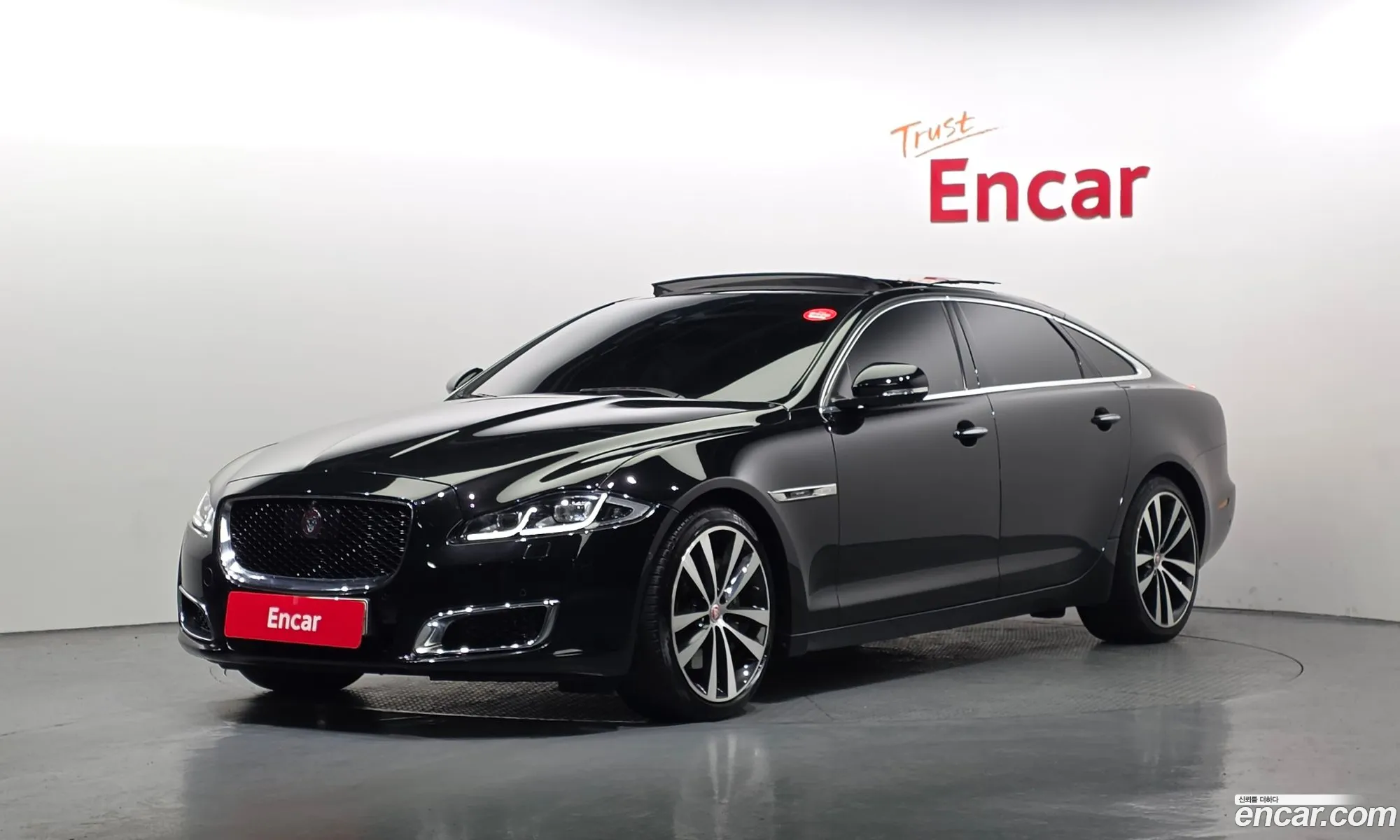 Jaguar XJ 2019 — 5