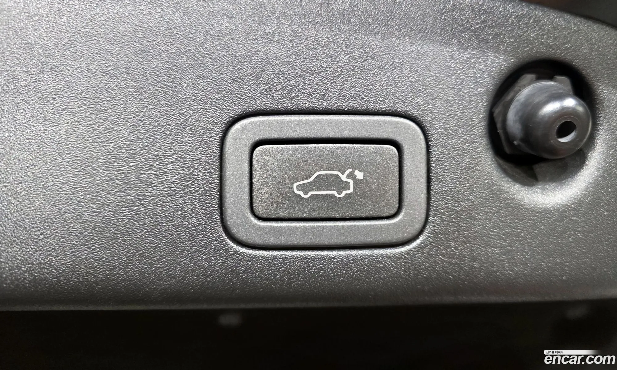 Jaguar XJ 2019 — 12
