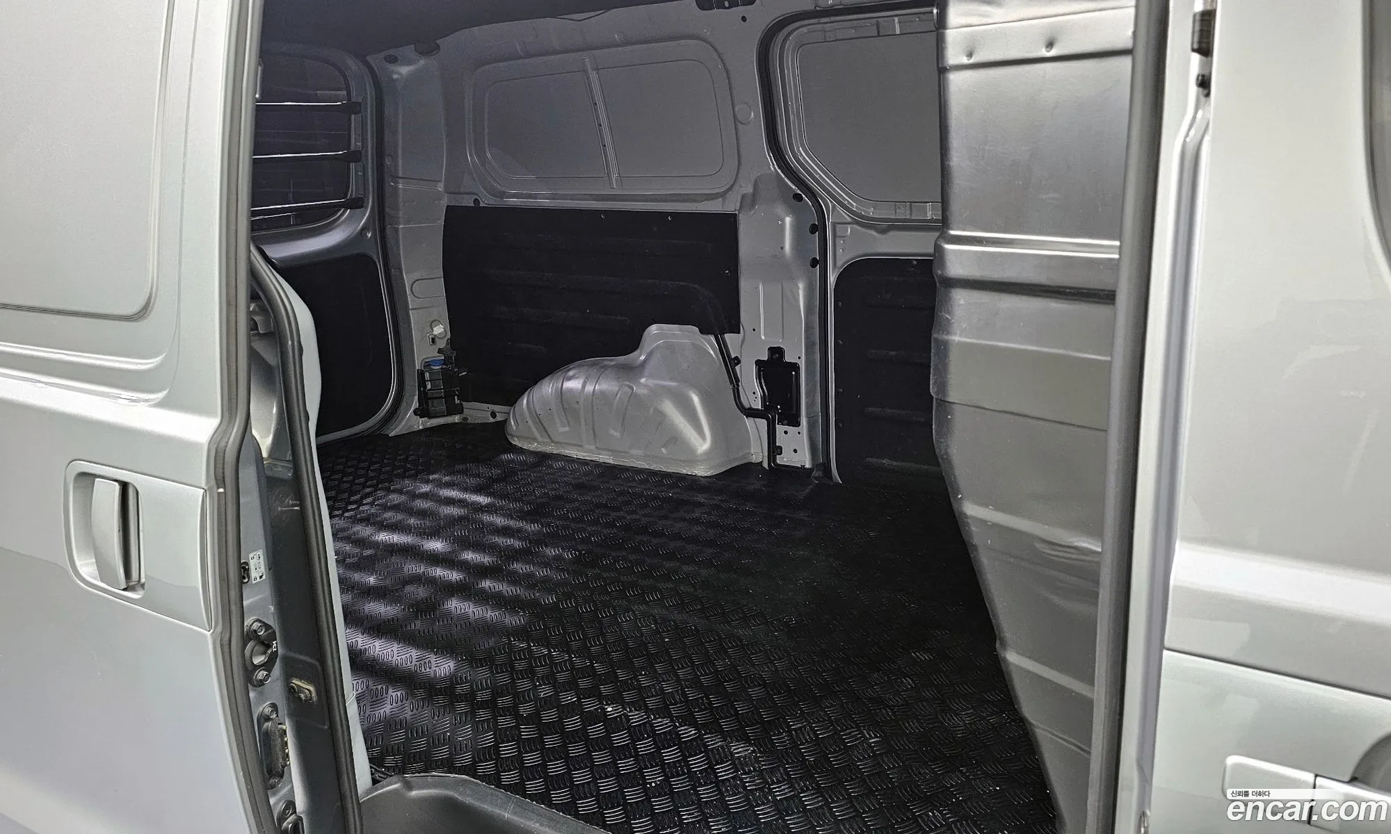 Hyundai Grand Starex 2020 — 20