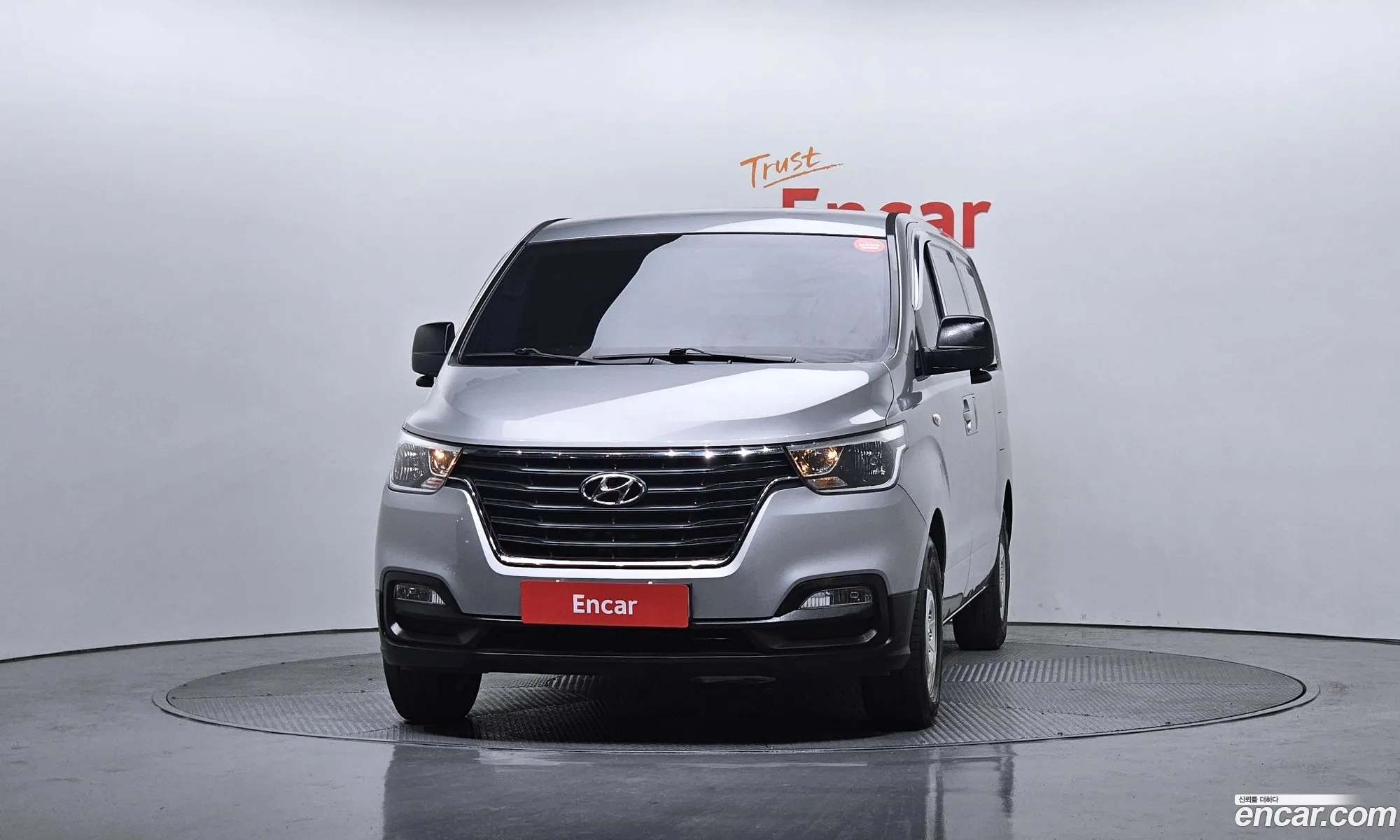 Hyundai Grand Starex 2020 — 3