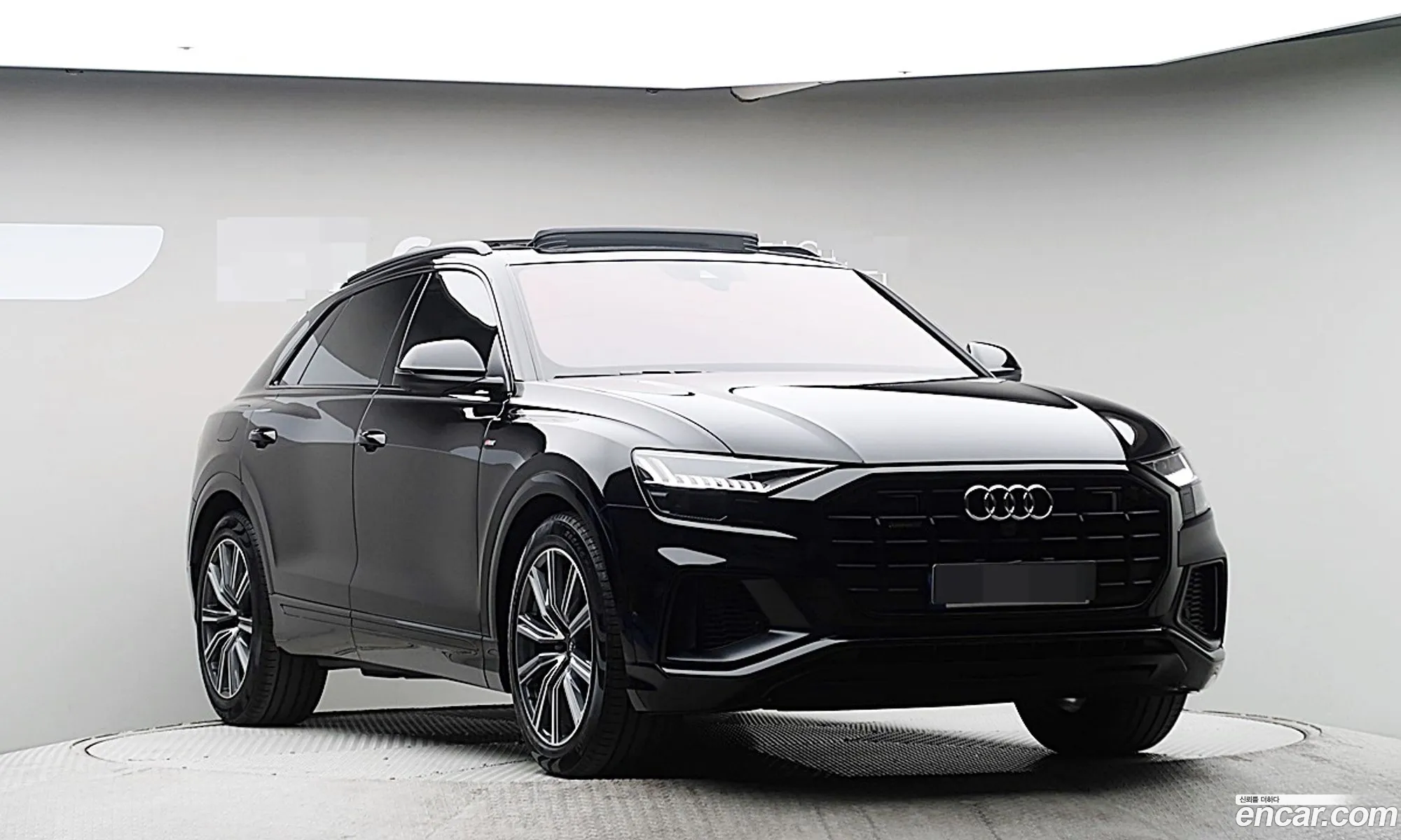 Audi Q8 2021 — 3