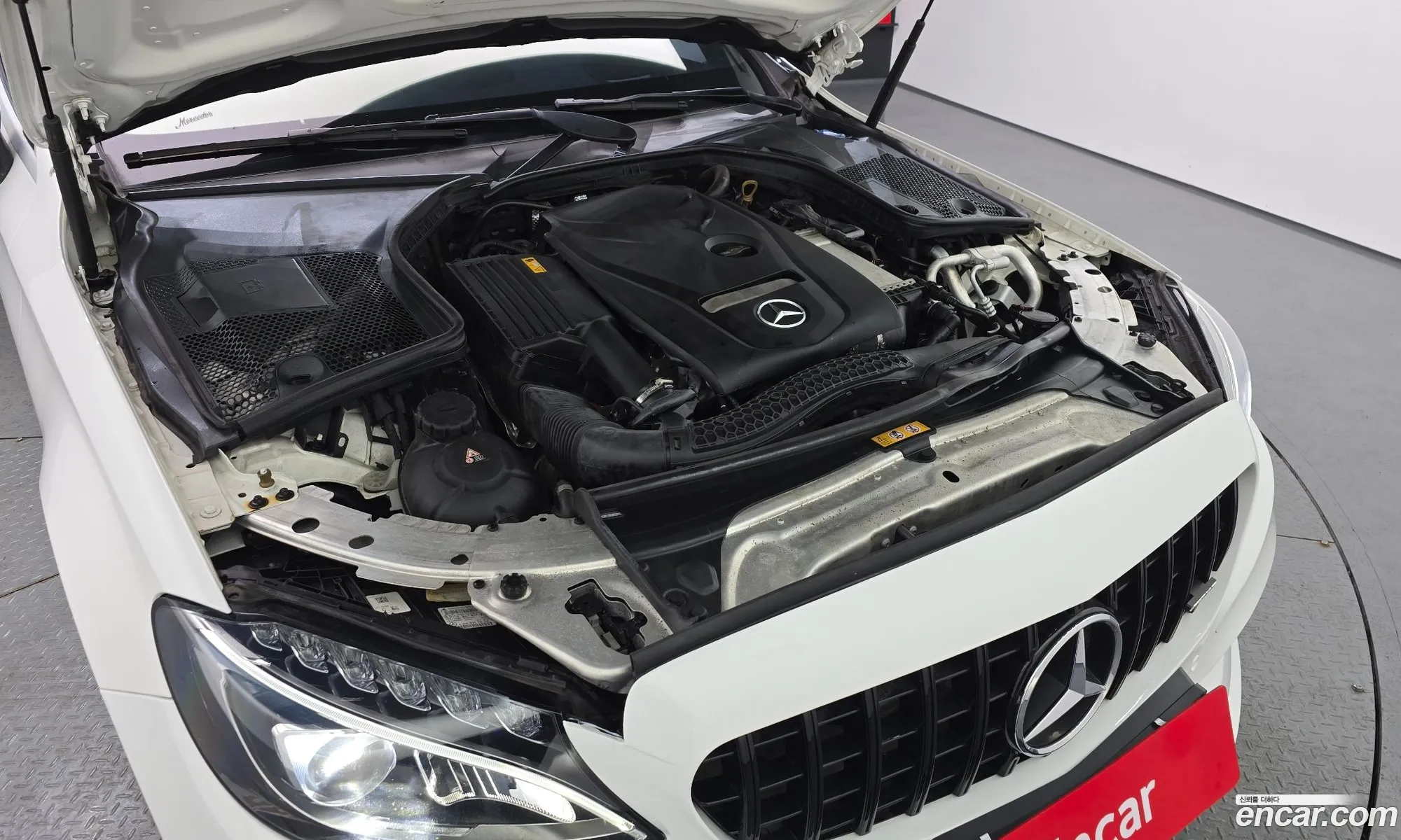 Mercedes-Benz C-Class W205 2018 — 19