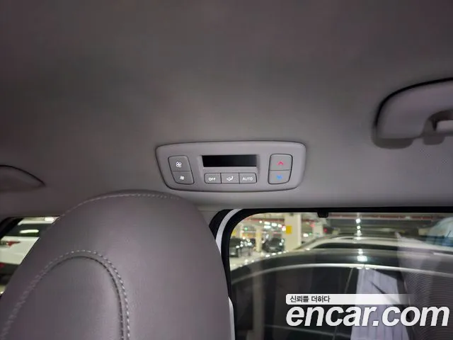Kia Carnival 2024 — 8
