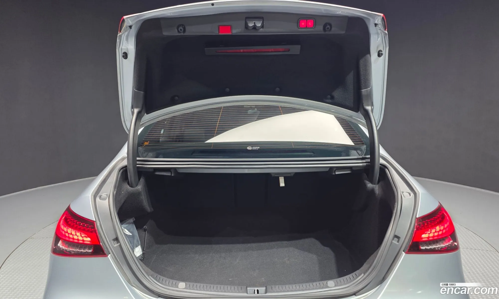 Mercedes-Benz E-Class W213 2022 — 17