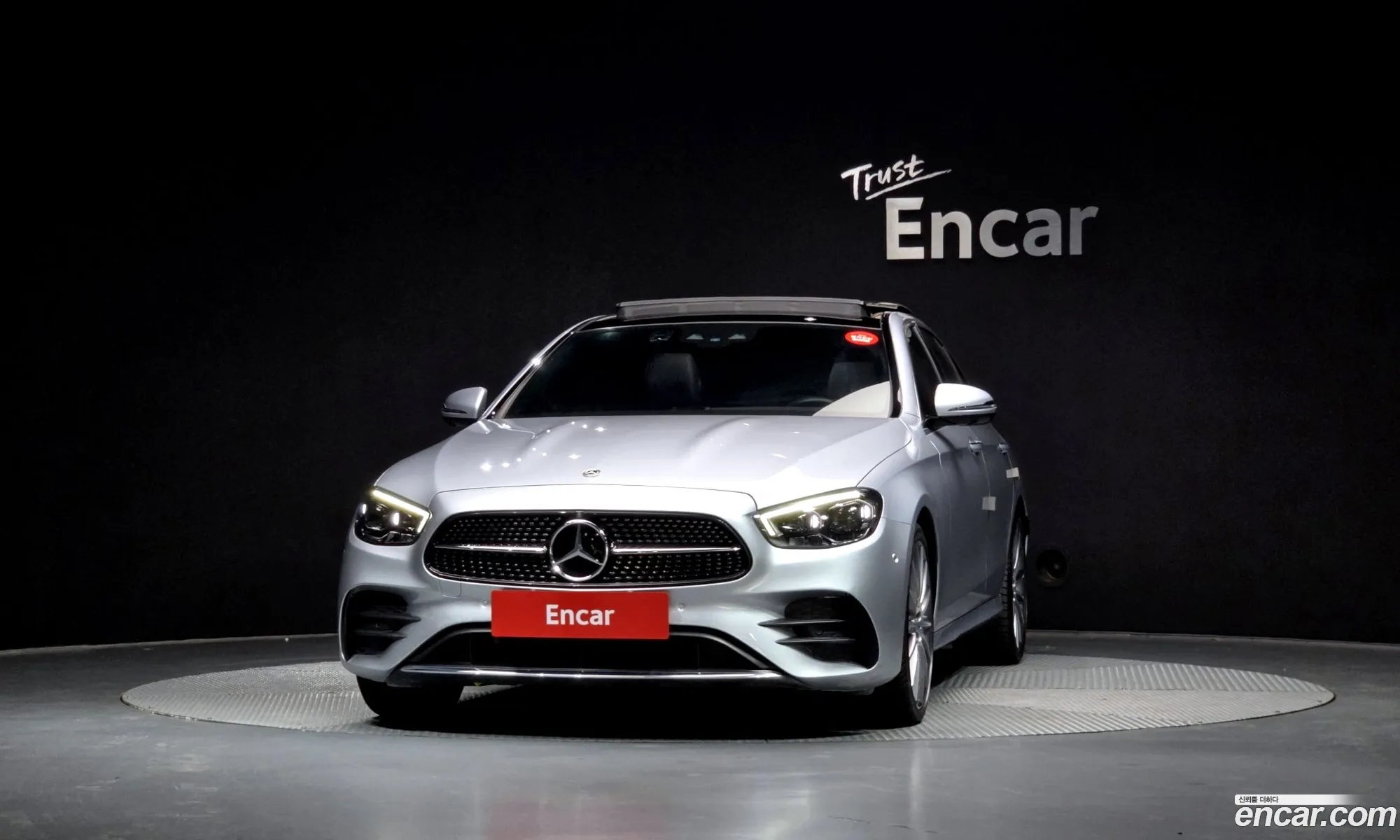 Mercedes-Benz E-Class W213 2022 — 12