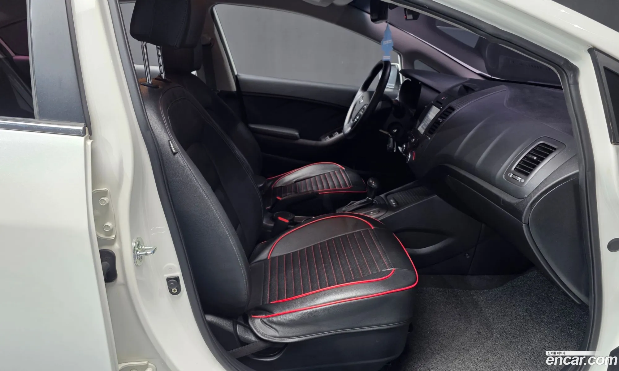 Kia K3 2014 — 16