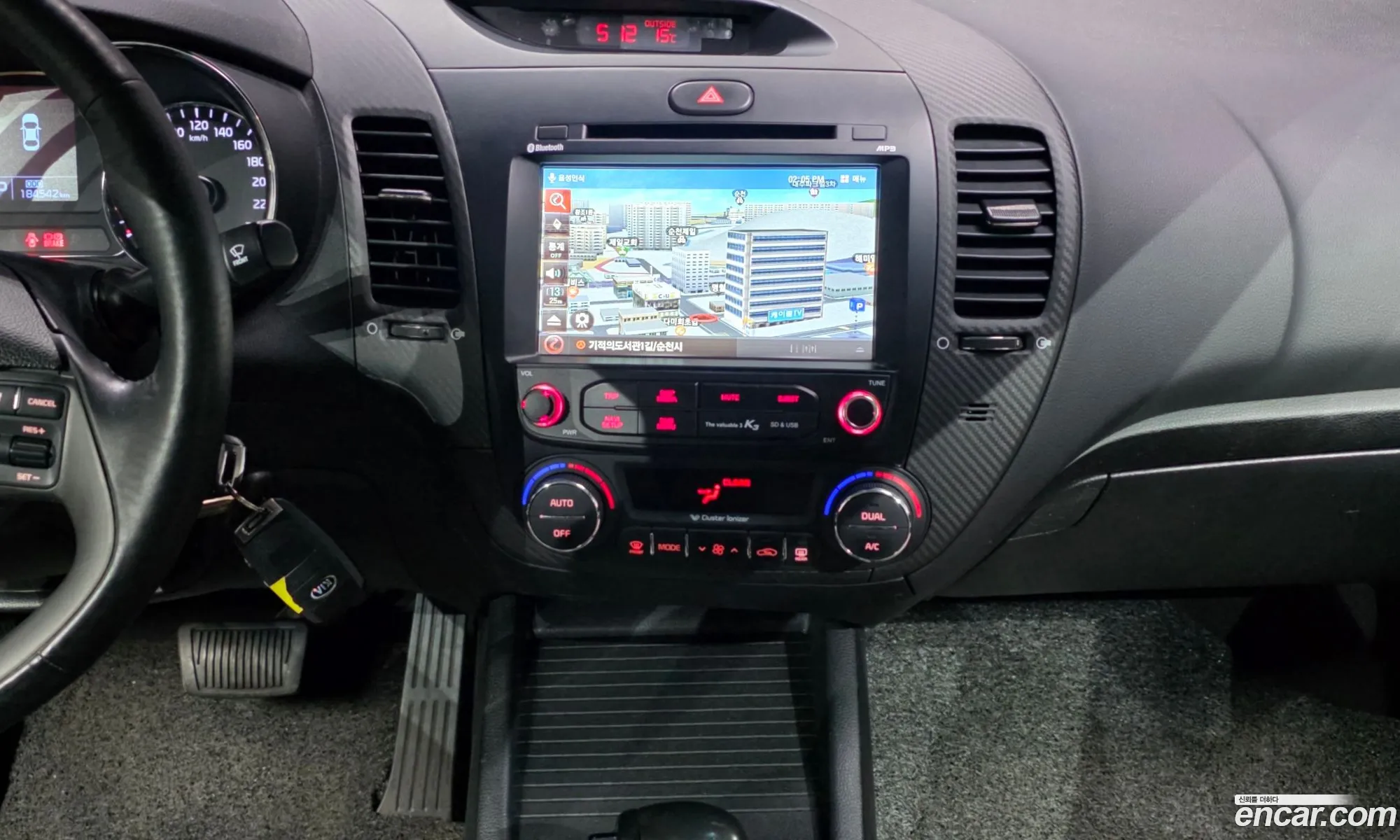 Kia K3 2014 — 2
