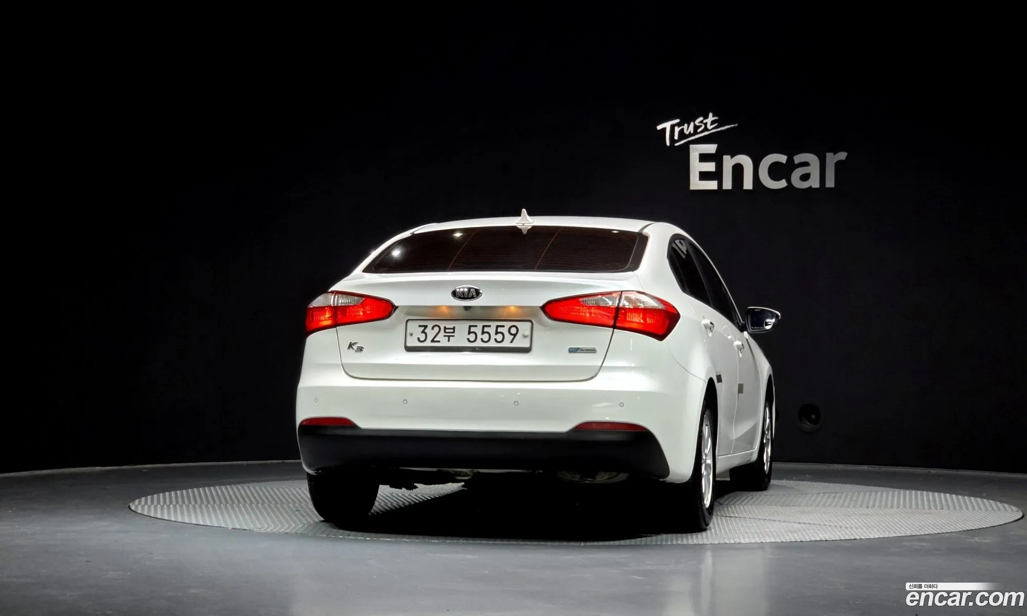Kia K3 2014 — 13