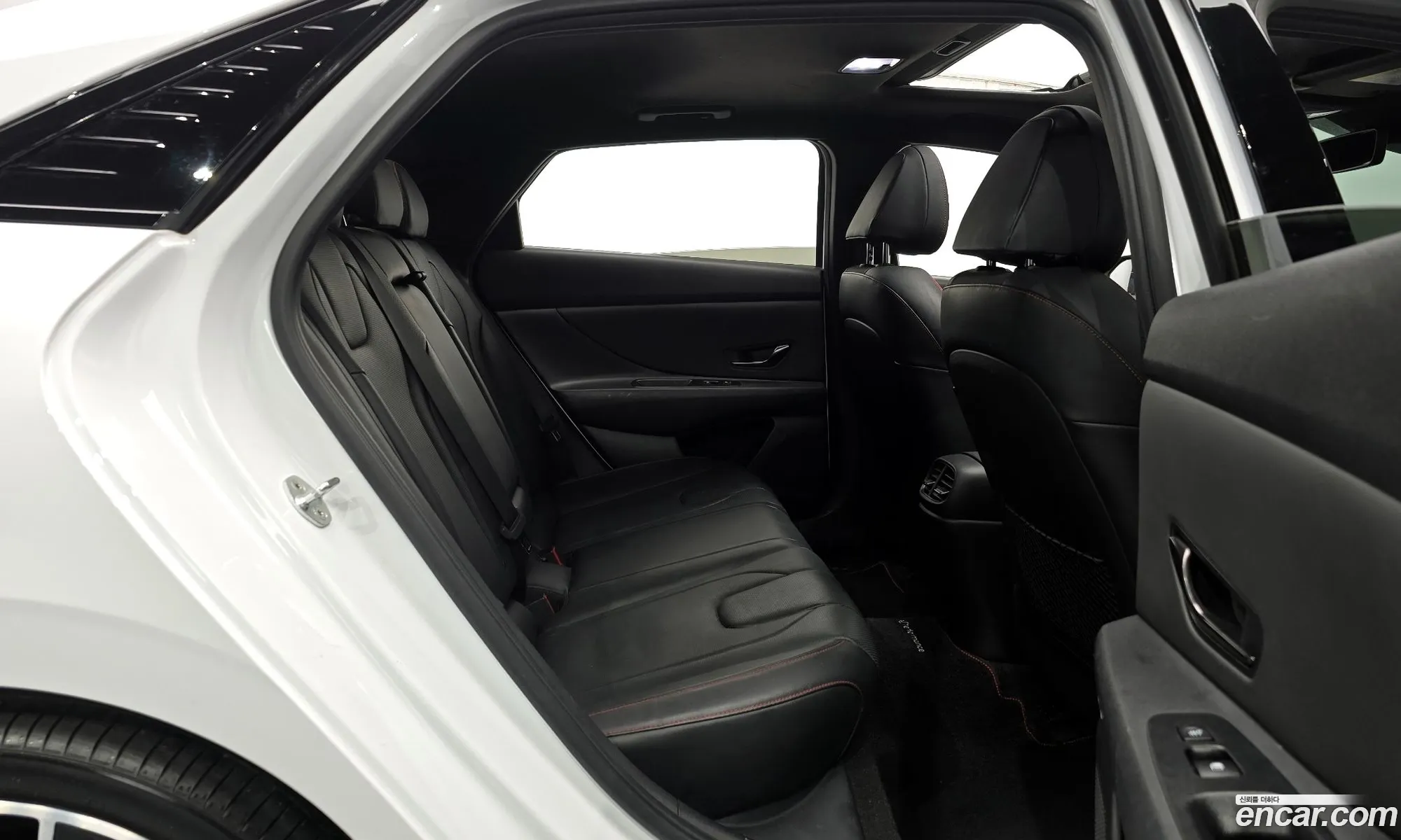 Hyundai Elantra 2021 — 10