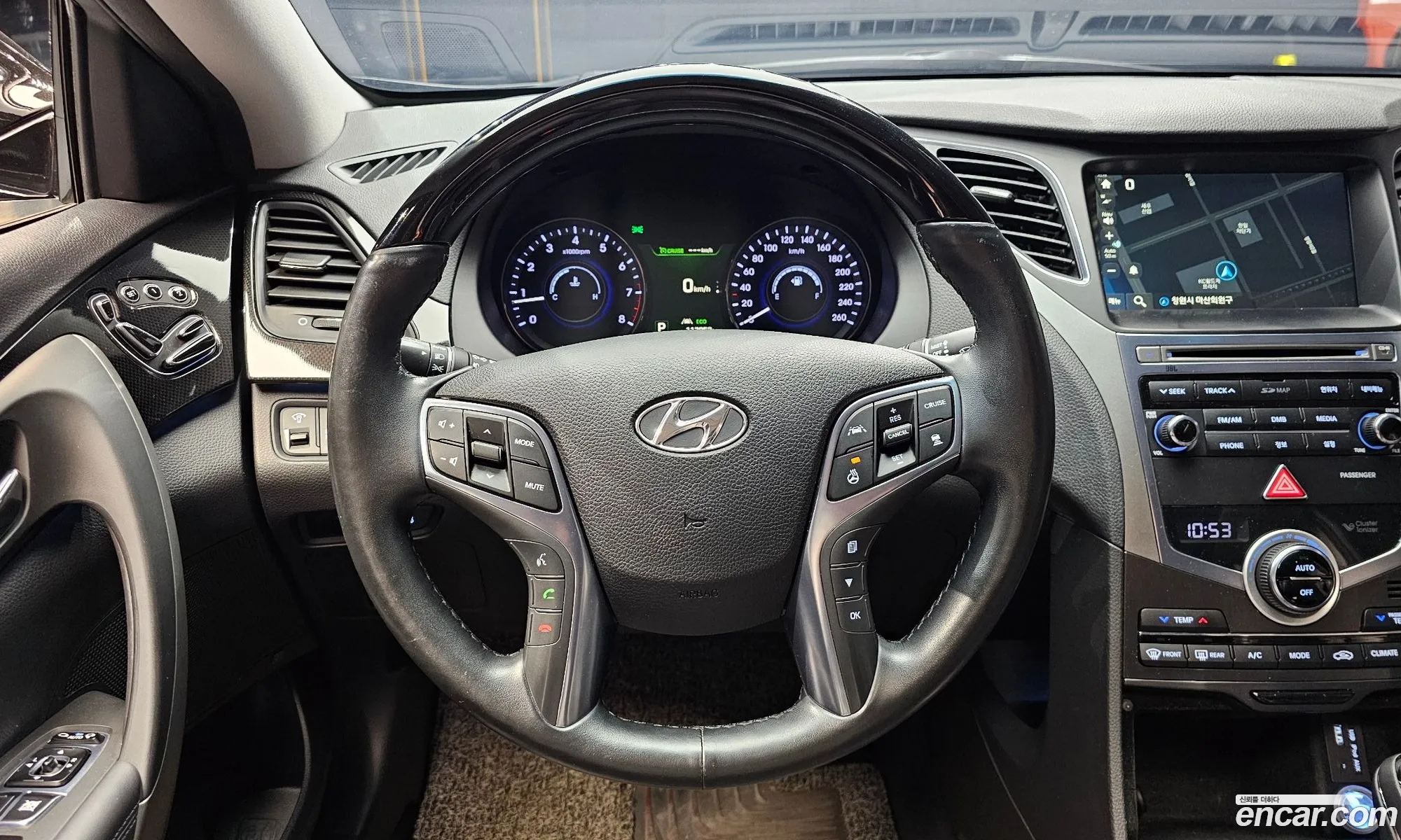 Hyundai Grandeur HG 2016 — 19
