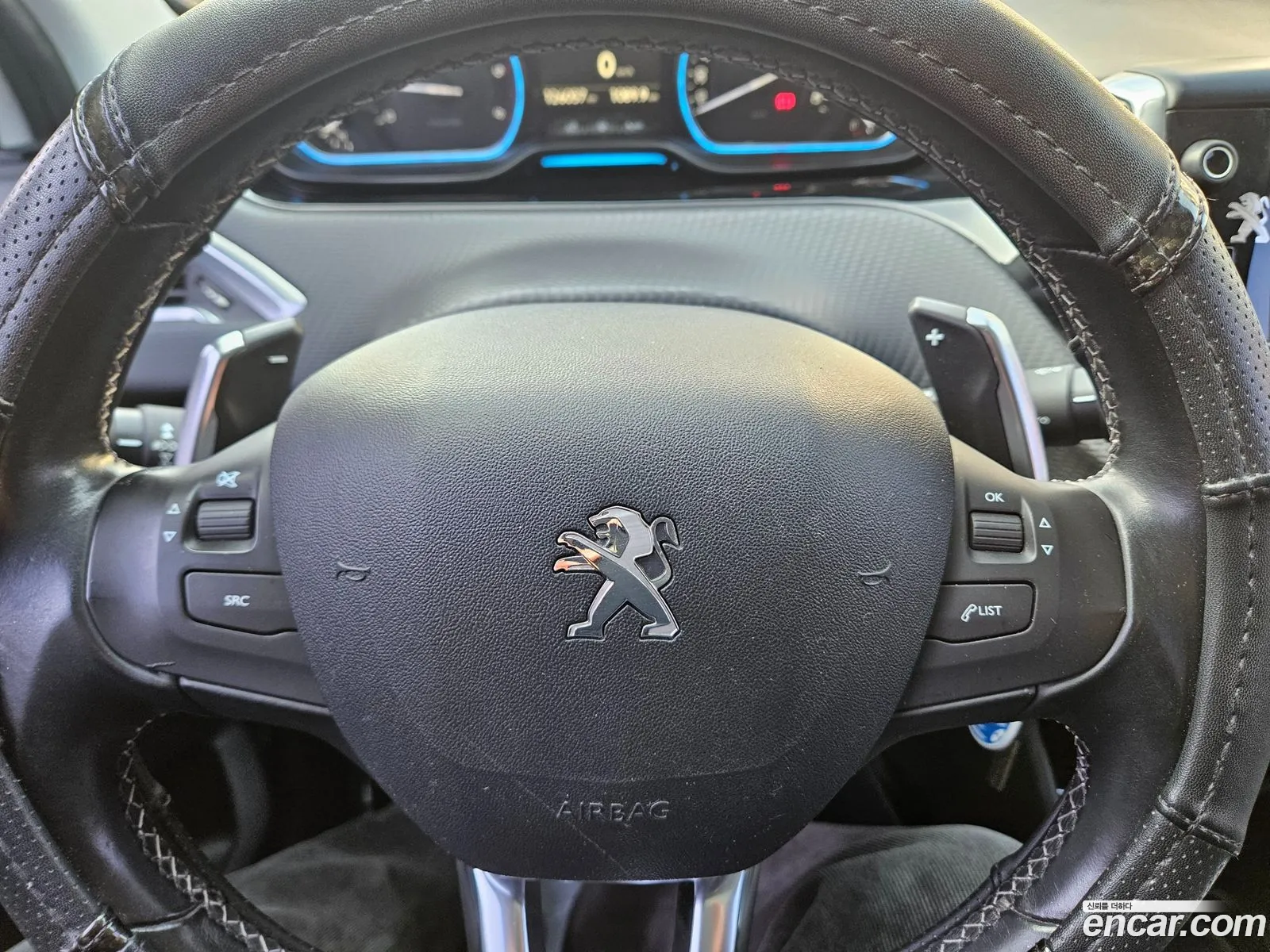 Peugeot 2008 2015 — 19