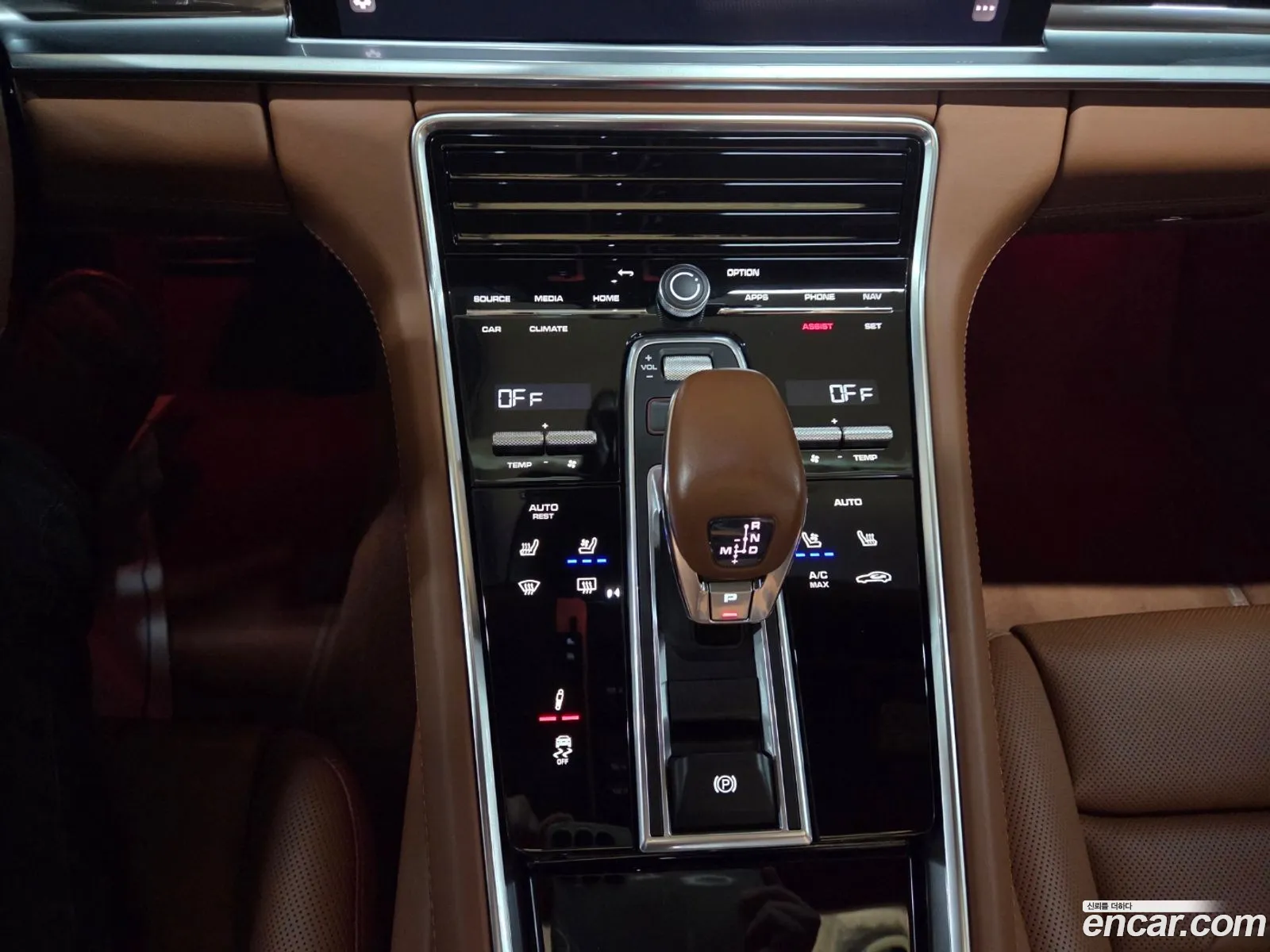 Porsche Panamera 2023 — 12