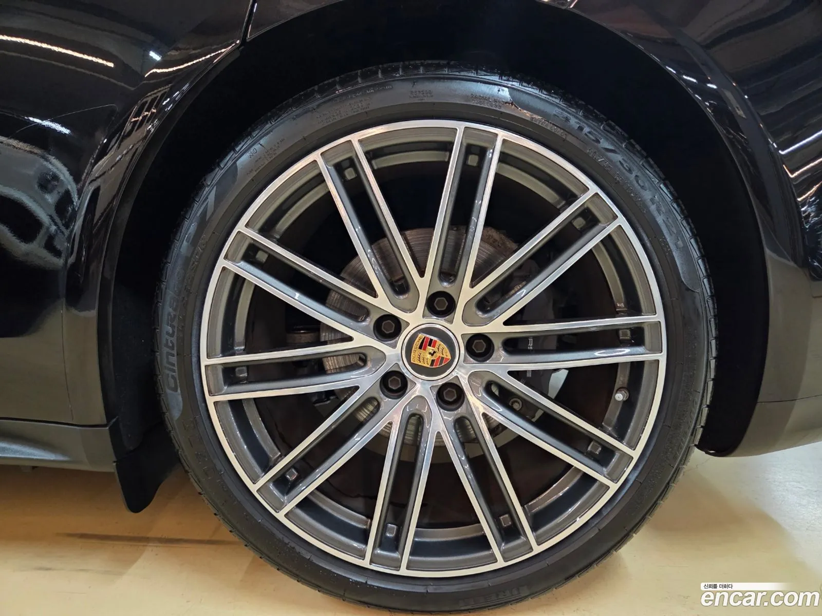 Porsche Panamera 2023 — 16