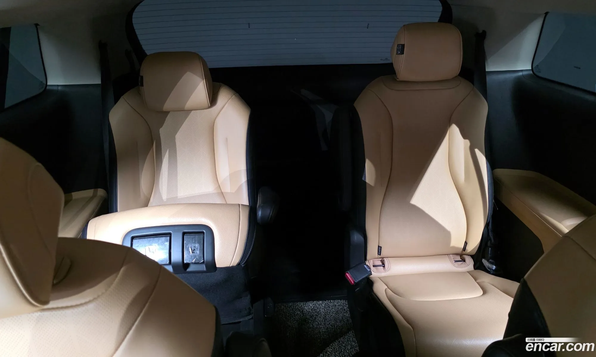 Kia Carnival 2020 KNANB81BBMS037230 — 3