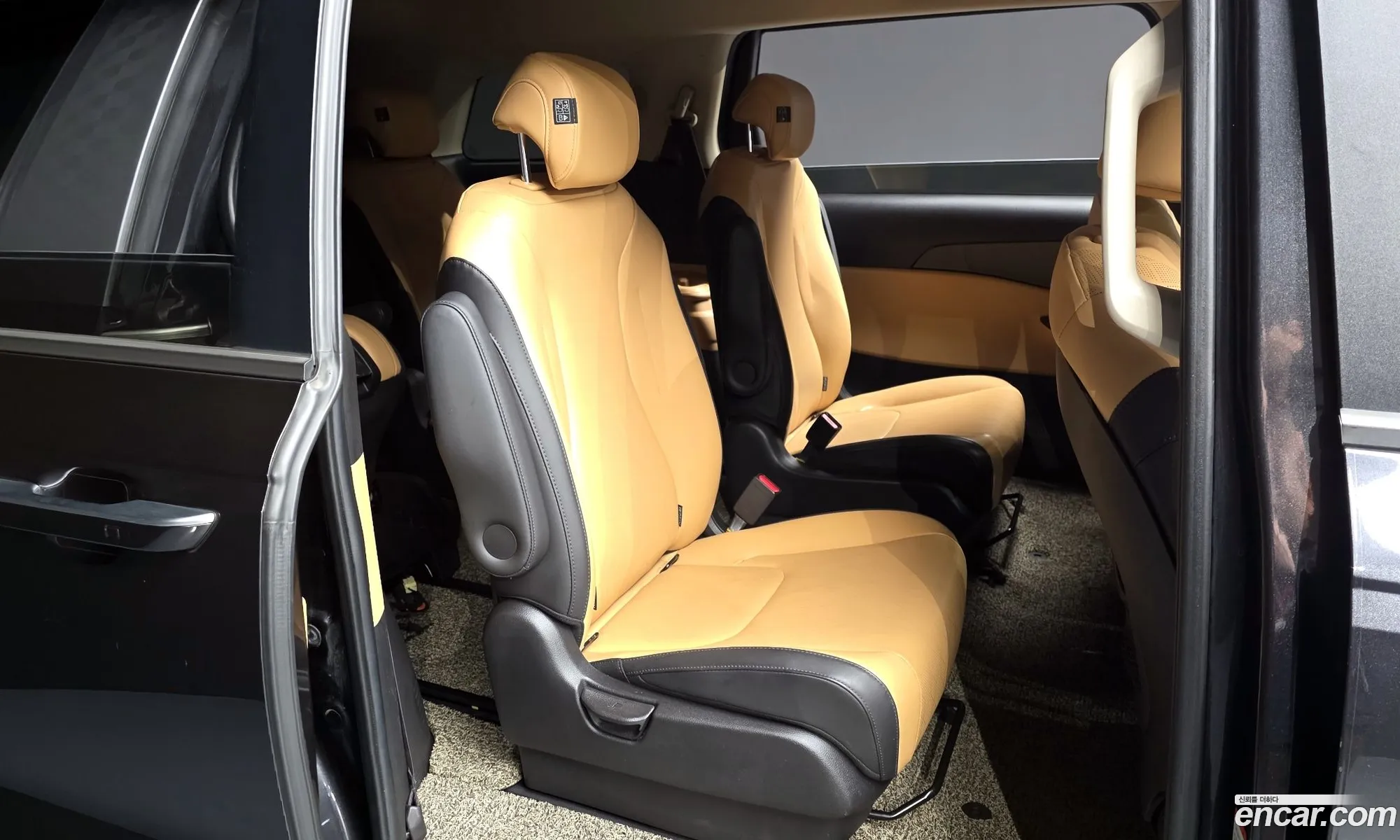Kia Carnival 2020 KNANB81BBMS037230 — 20