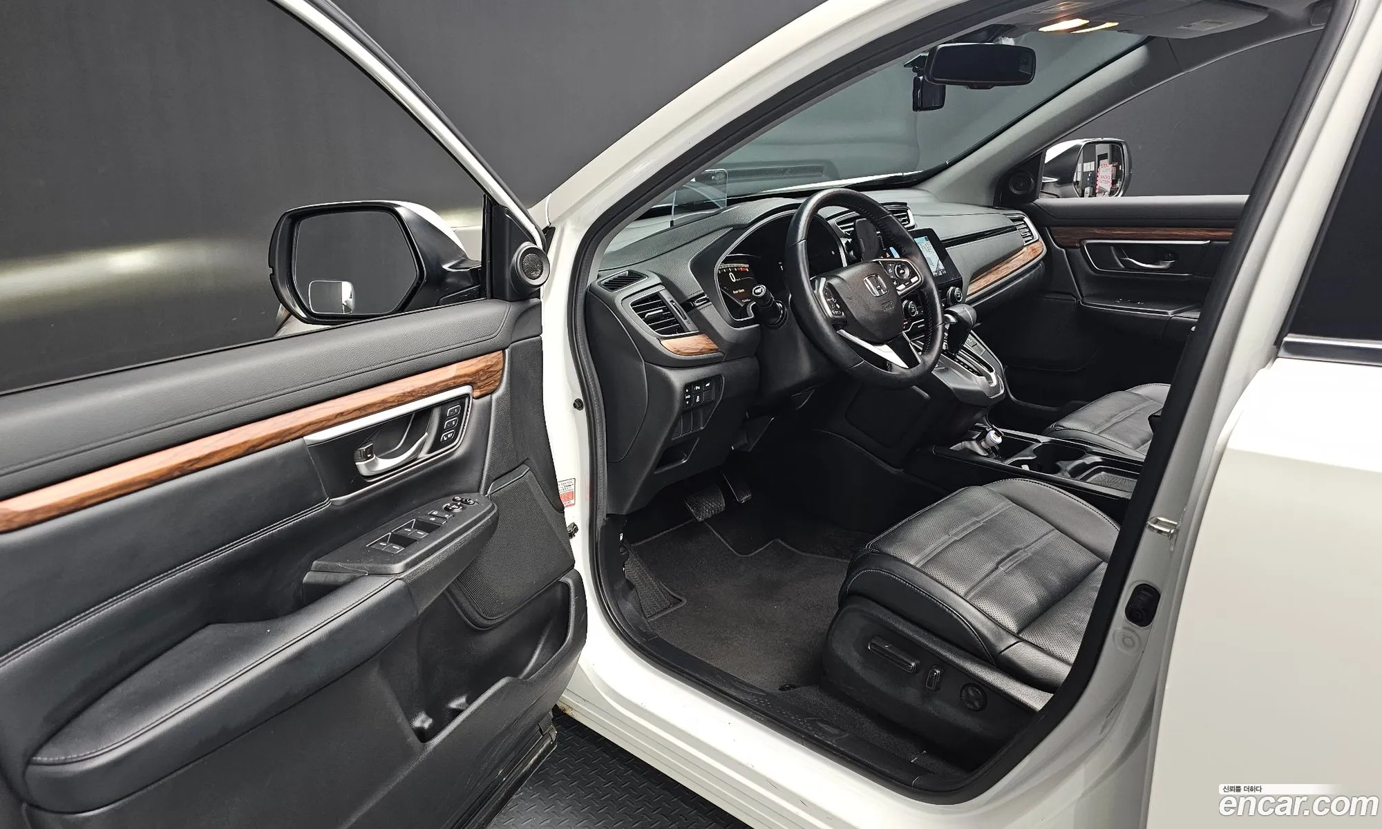Honda CR-V 2017 5J6RW2890HL522051 — 17