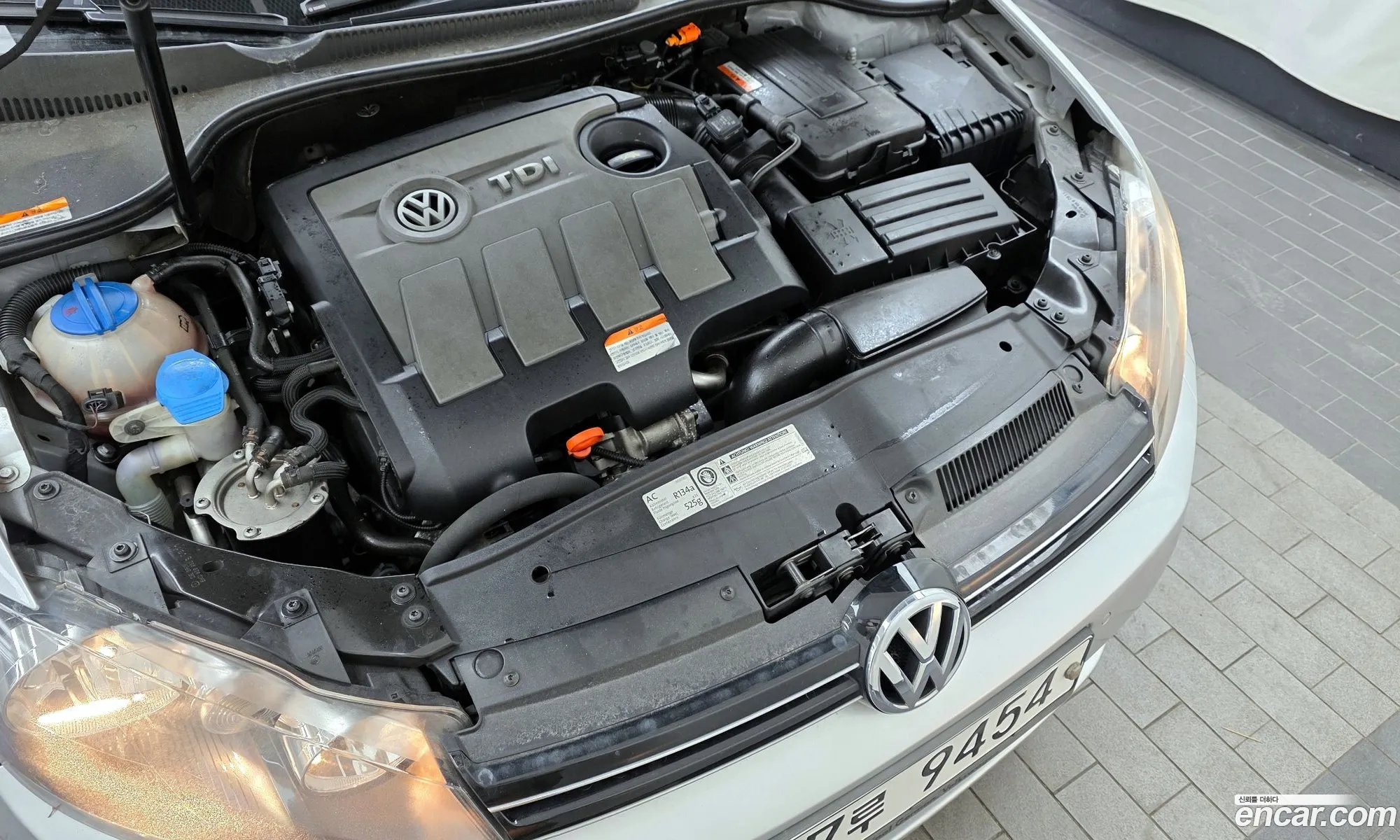 Volkswagen Golf 6th Gen 2011 — 4