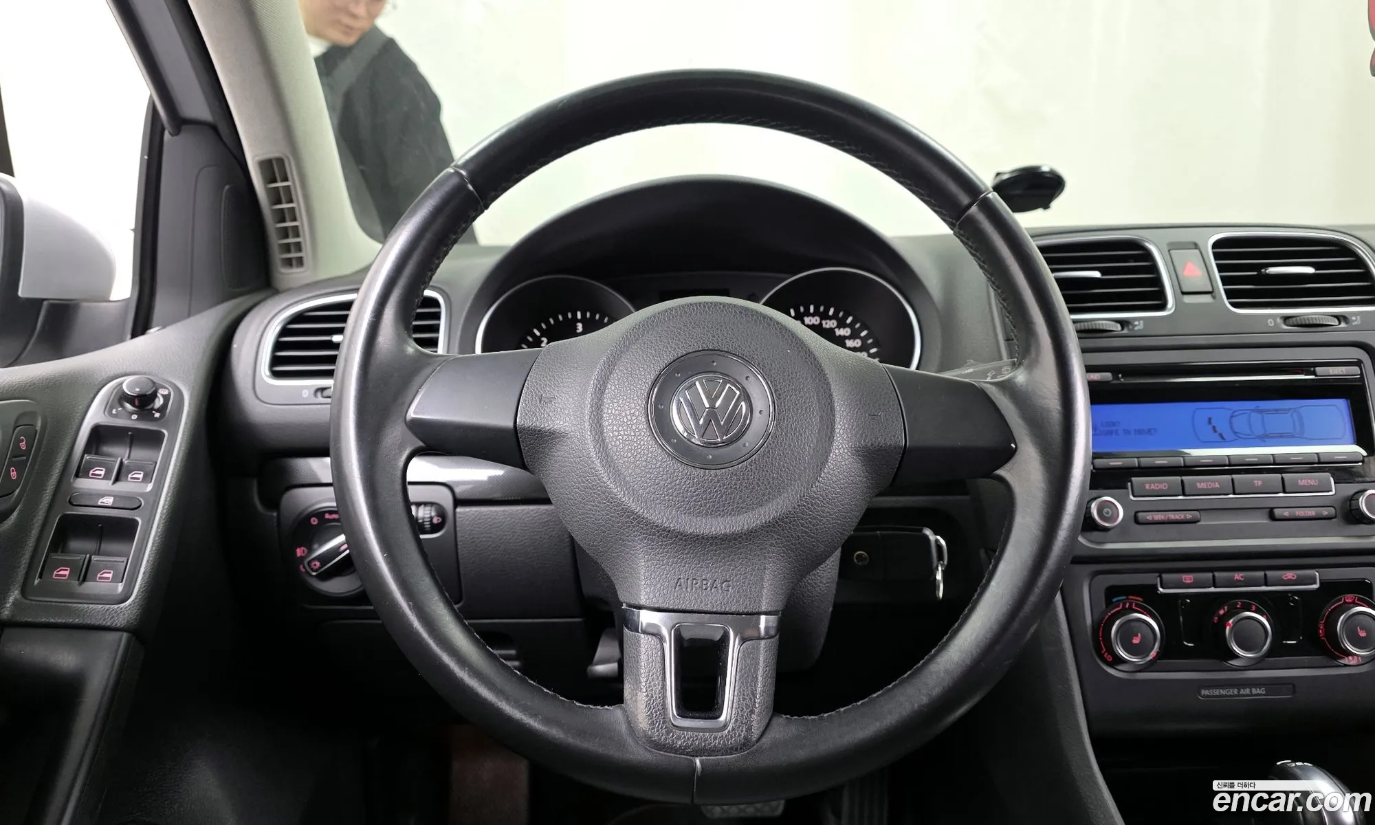 Volkswagen Golf 6th Gen 2011 — 6