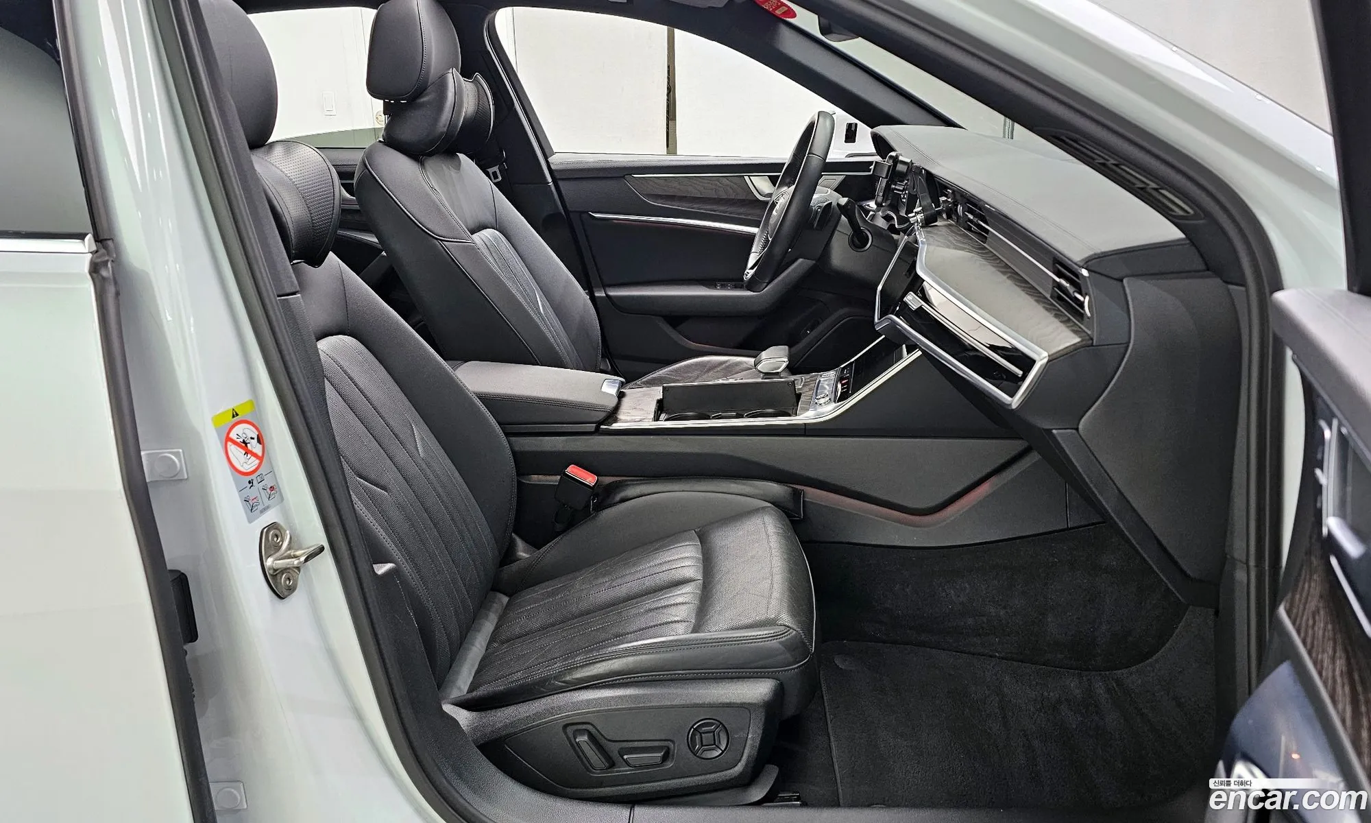 Audi A6 2020 WAUZZZF25LN080281 — 6