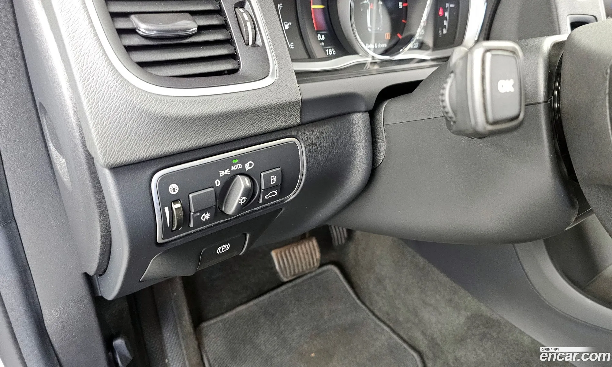 Volvo S60 2018 YV1FS79B0J2463427 — 8