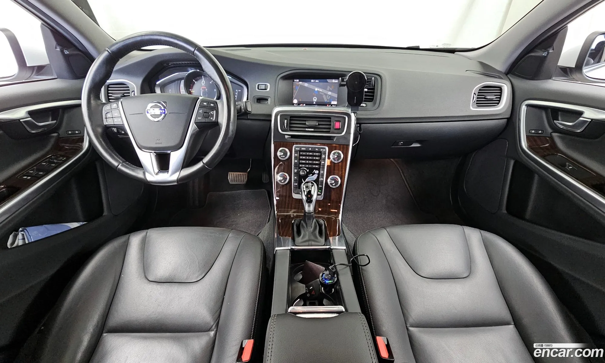 Volvo S60 2018 YV1FS79B0J2463427 — 16
