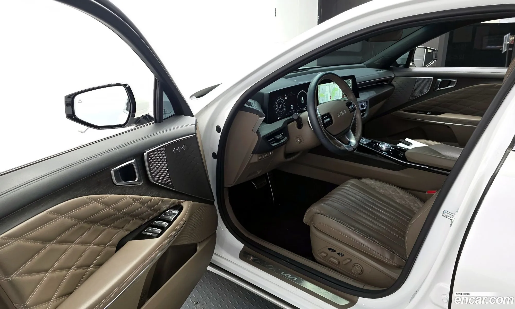 Kia K8 2021 — 9