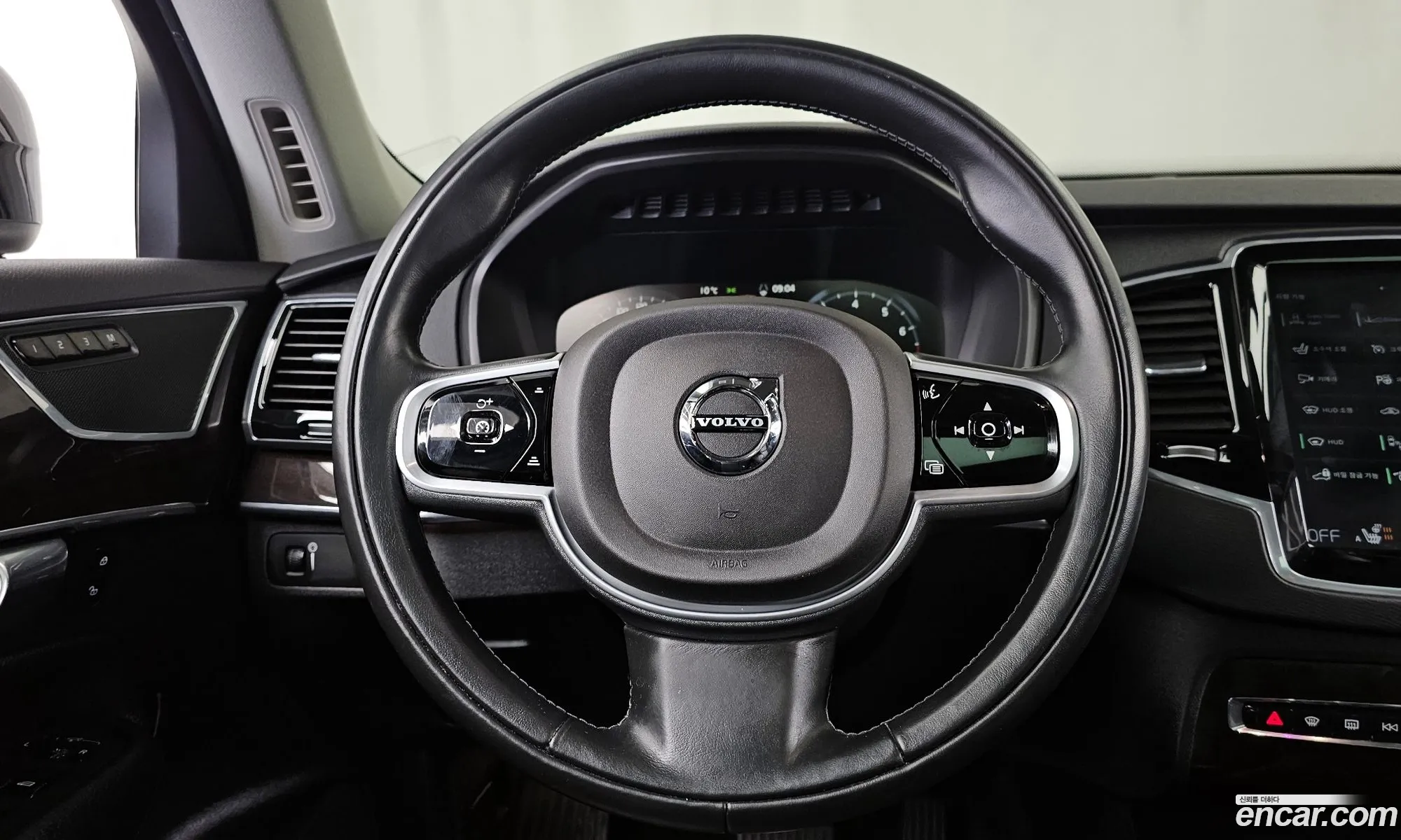 Volvo XC90 2018 — 11