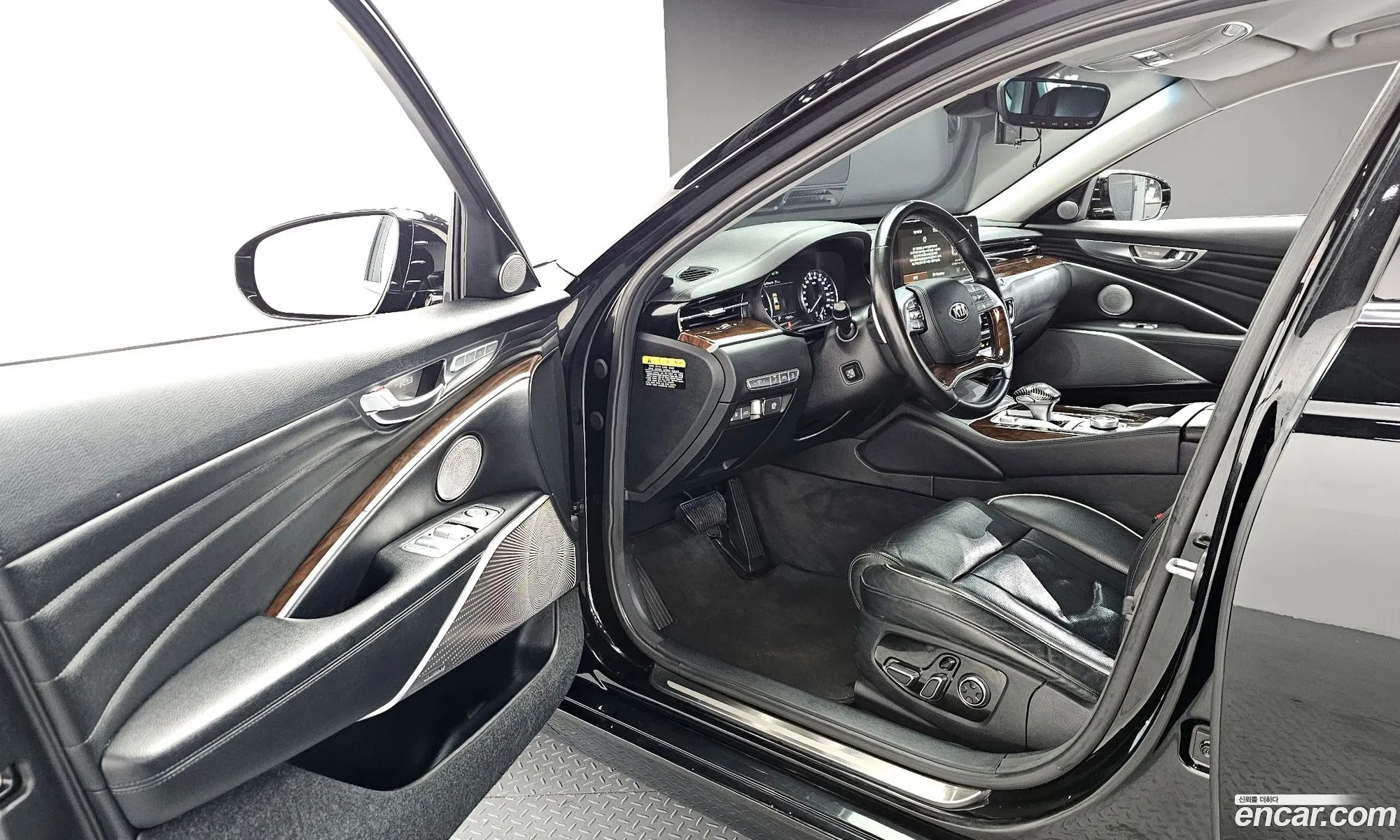 Kia The K9 2018 — 13
