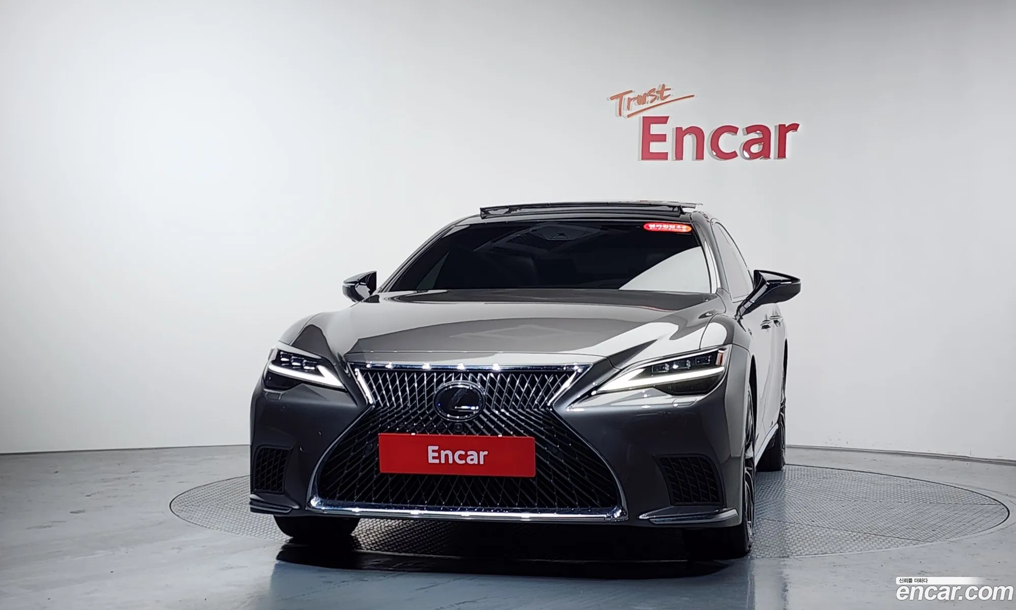 Lexus LS500 2022 JTHG5LGF1N5010105 — 4