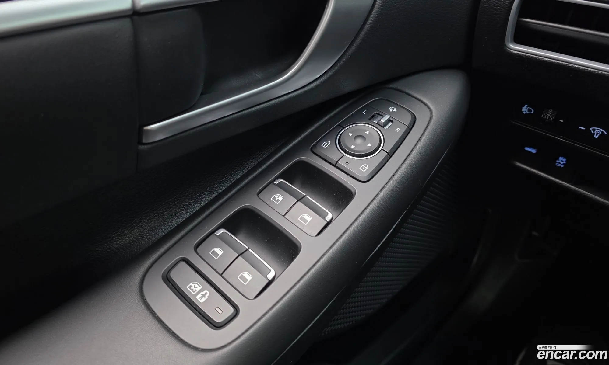 Hyundai Sonata Hybrid 2021 — 18