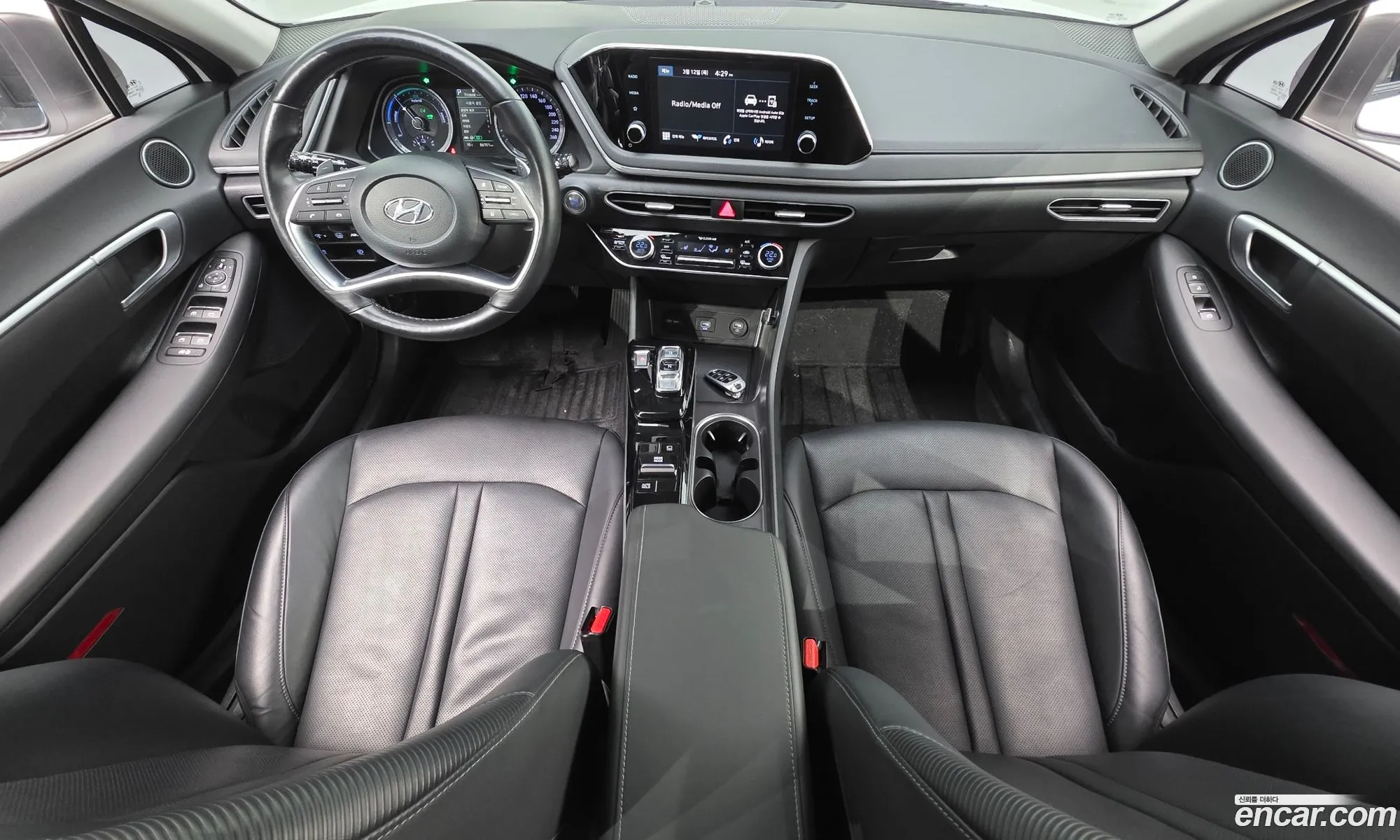 Hyundai Sonata Hybrid 2021 — 16