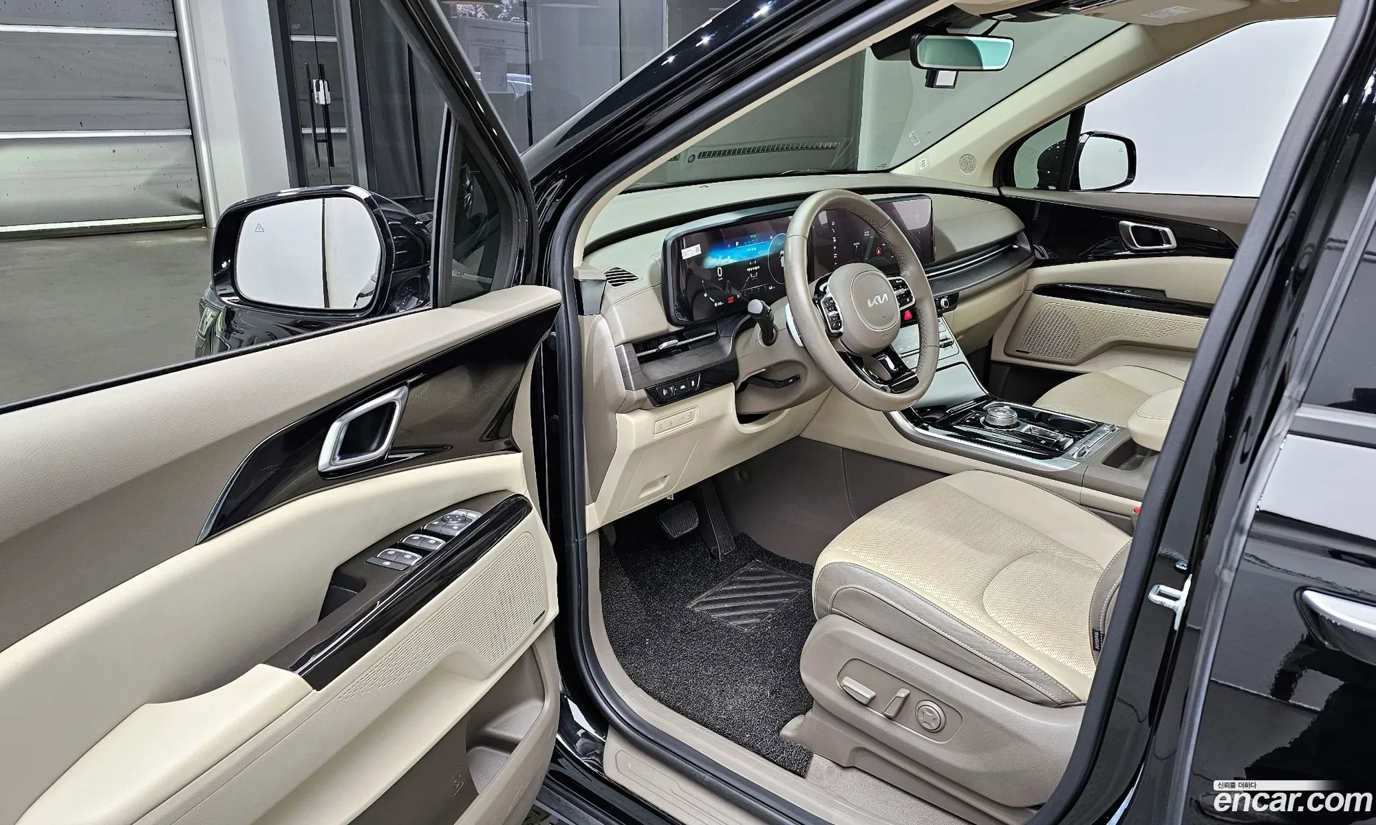Kia Carnival 2022 — 3
