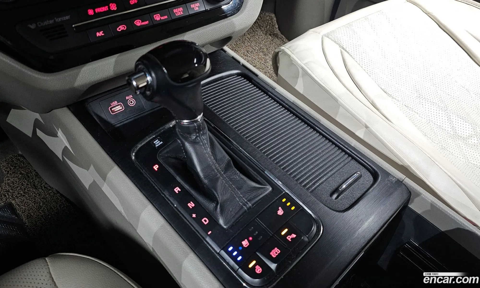 Kia Carnival 2015 — 14