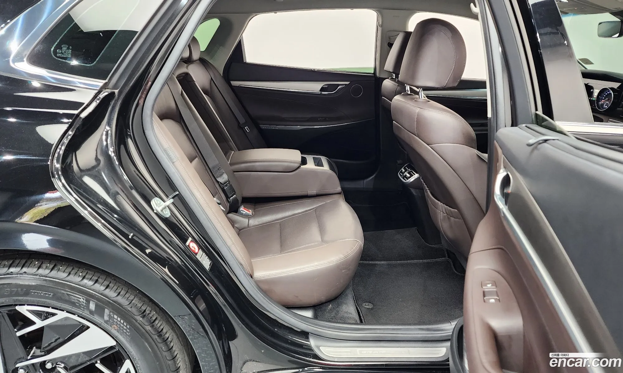 Hyundai Grandeur IG Hybrid 2021 — 10