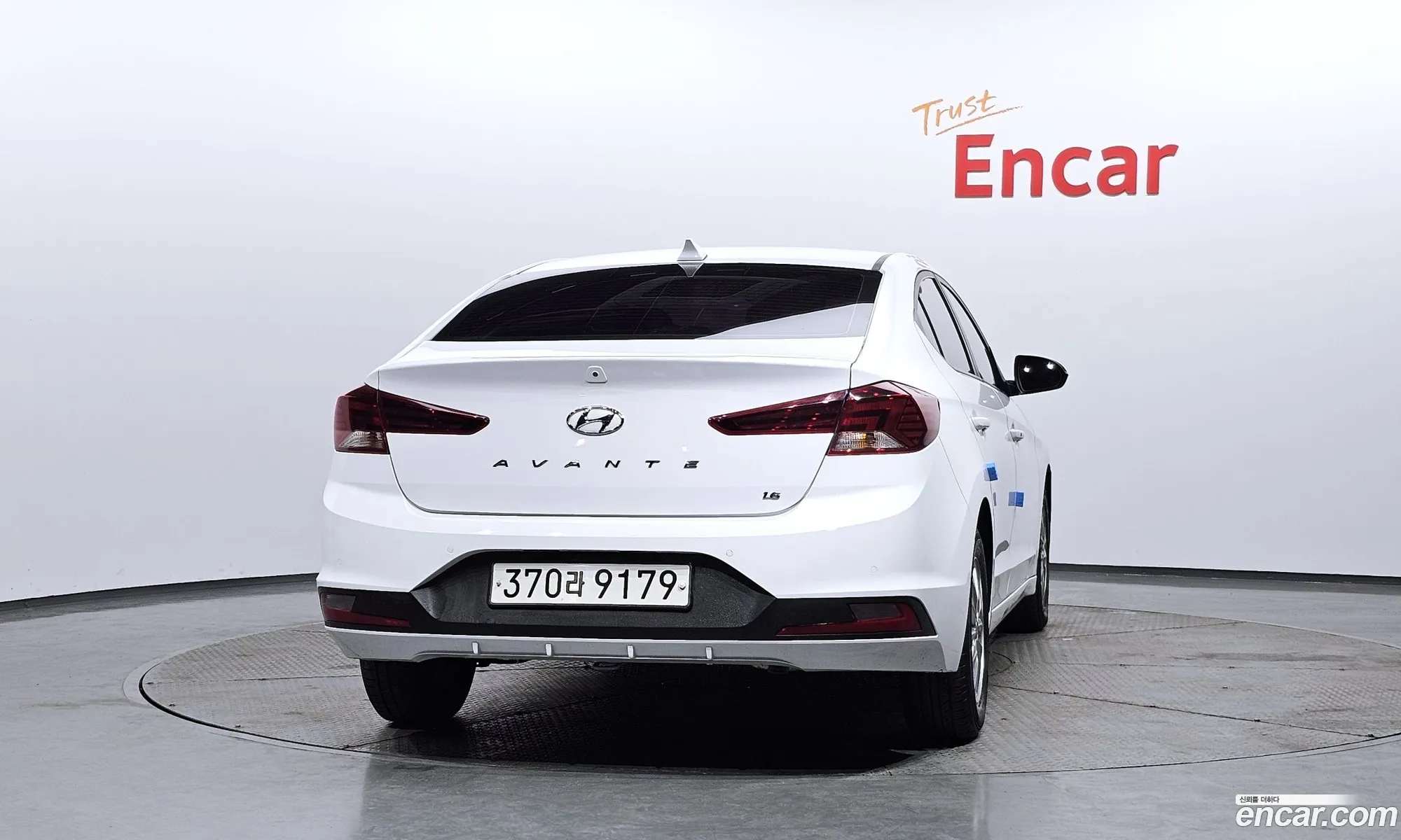 Hyundai Elantra AD 2019 — 15