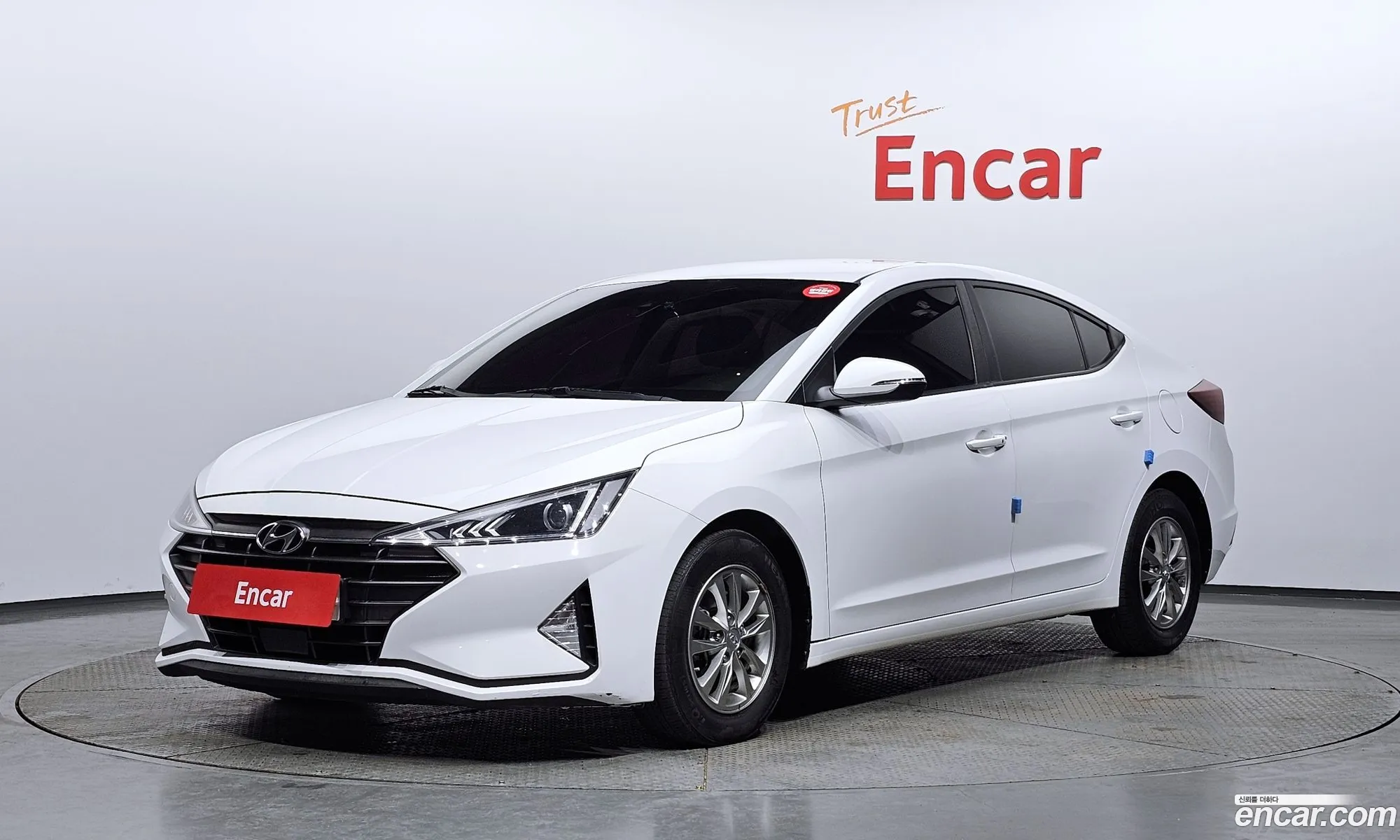 Hyundai Elantra AD 2019 — 5