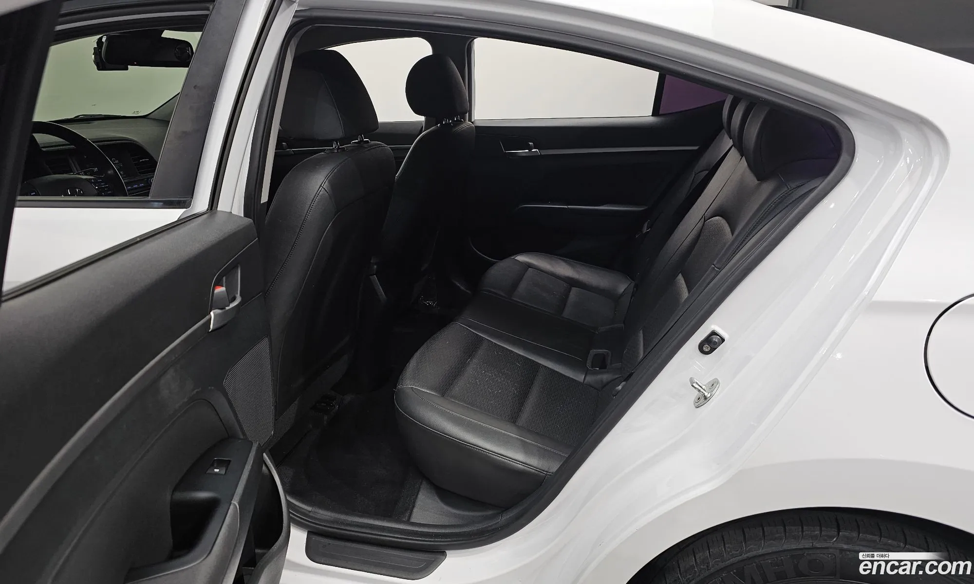 Hyundai Elantra AD 2019 — 17