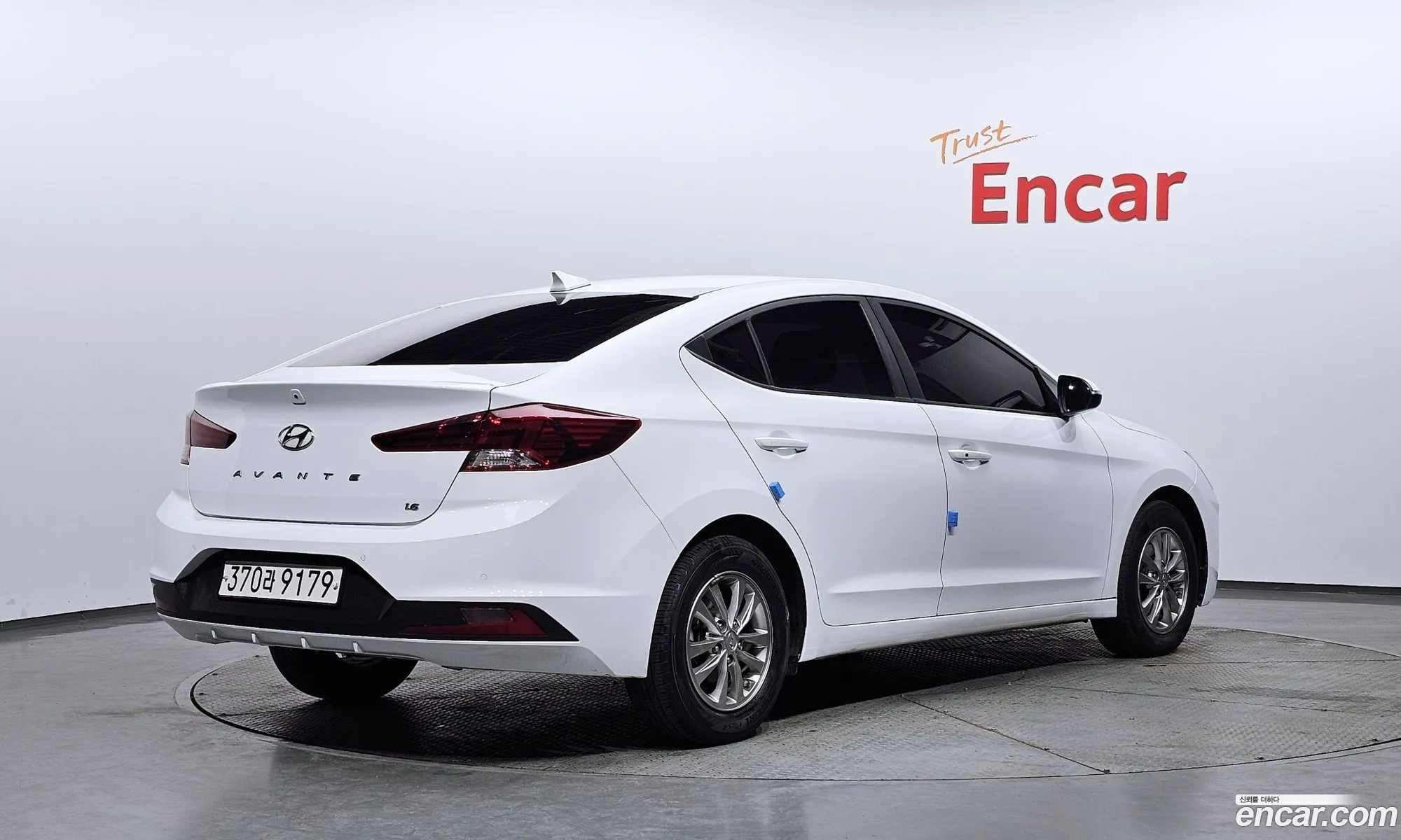 Hyundai Elantra AD 2019 — 8