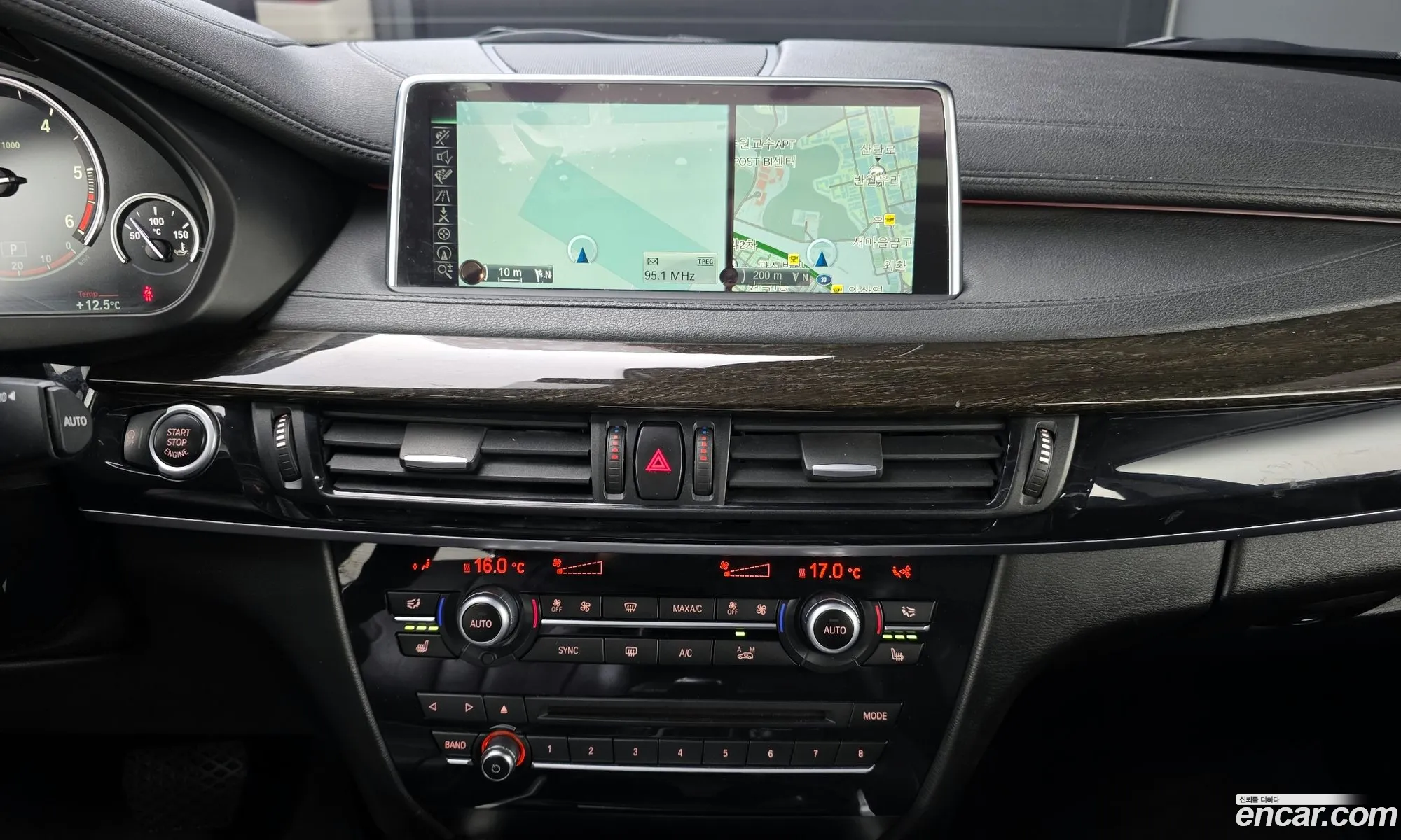 BMW X6 2015 WBAKV2108F0R24292 — 12