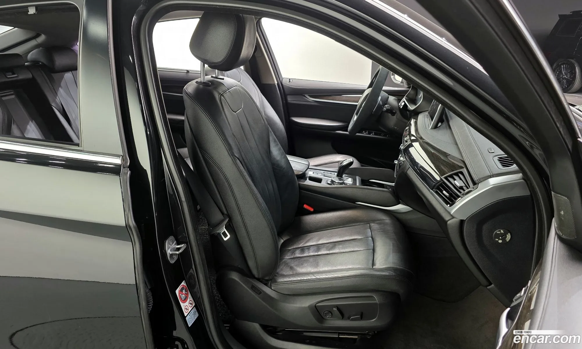 BMW X6 2015 WBAKV2108F0R24292 — 15