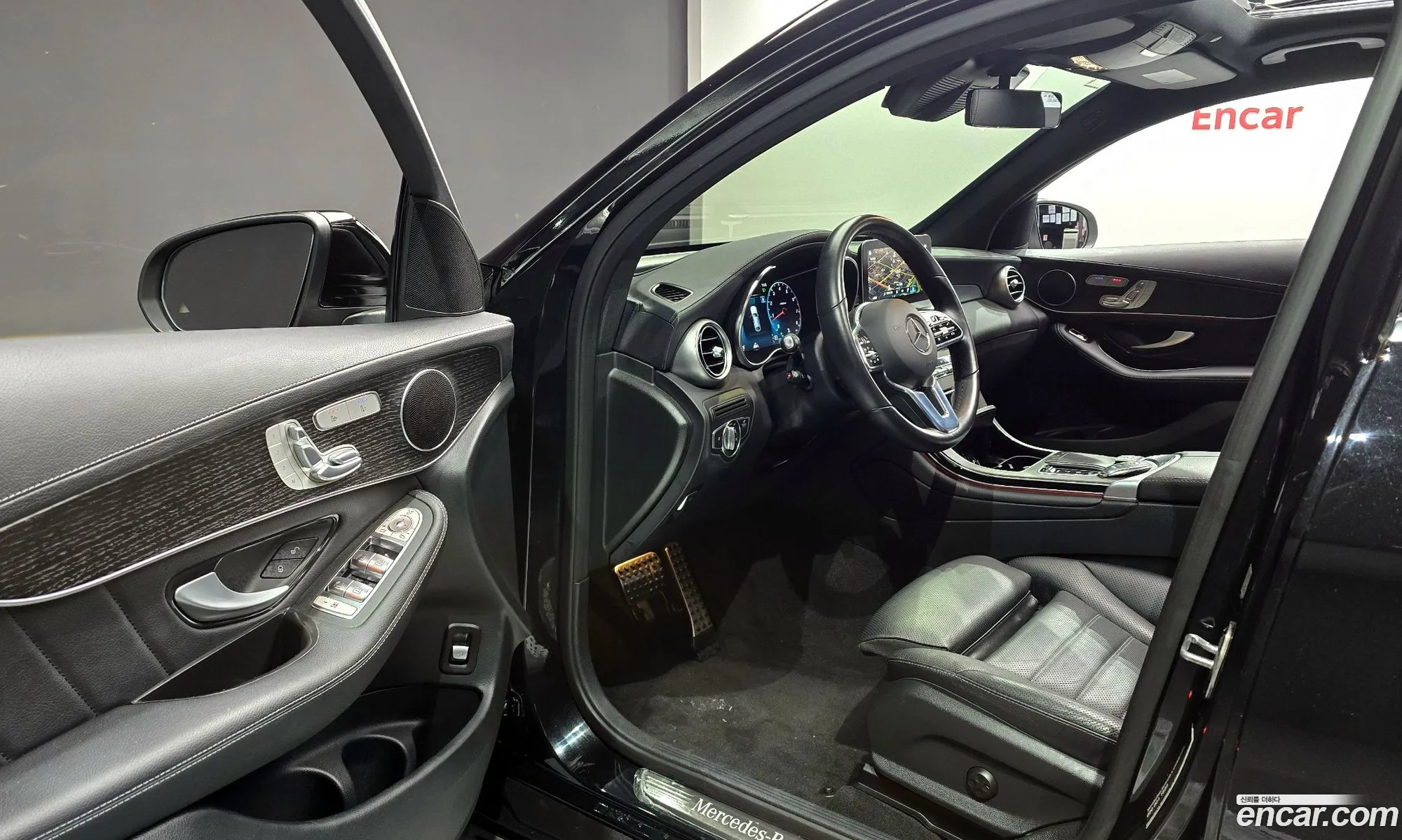 Mercedes-Benz GLC-Class X253 2023 — 12