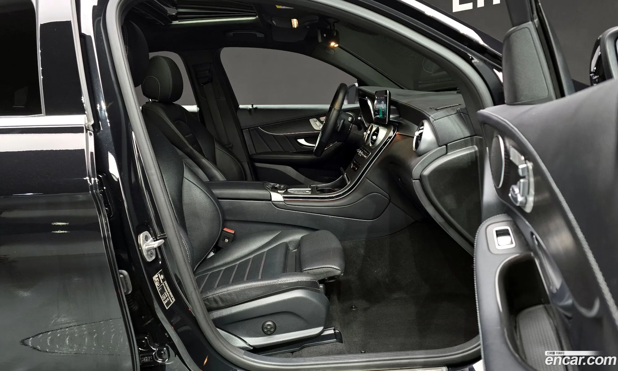 Mercedes-Benz GLC-Class X253 2023 — 11