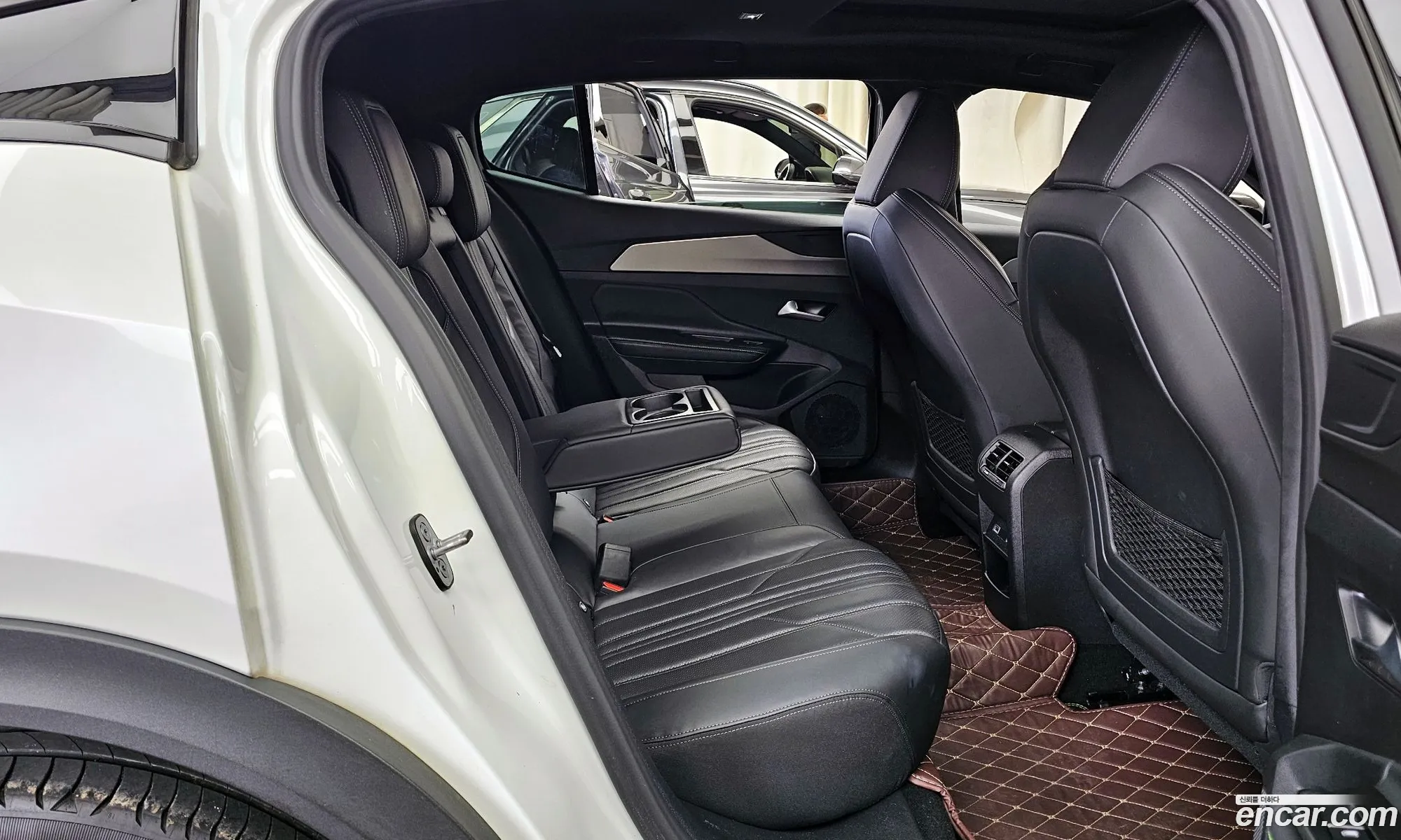 Peugeot 408 2023 VR3FPHNSSPY560158 — 5
