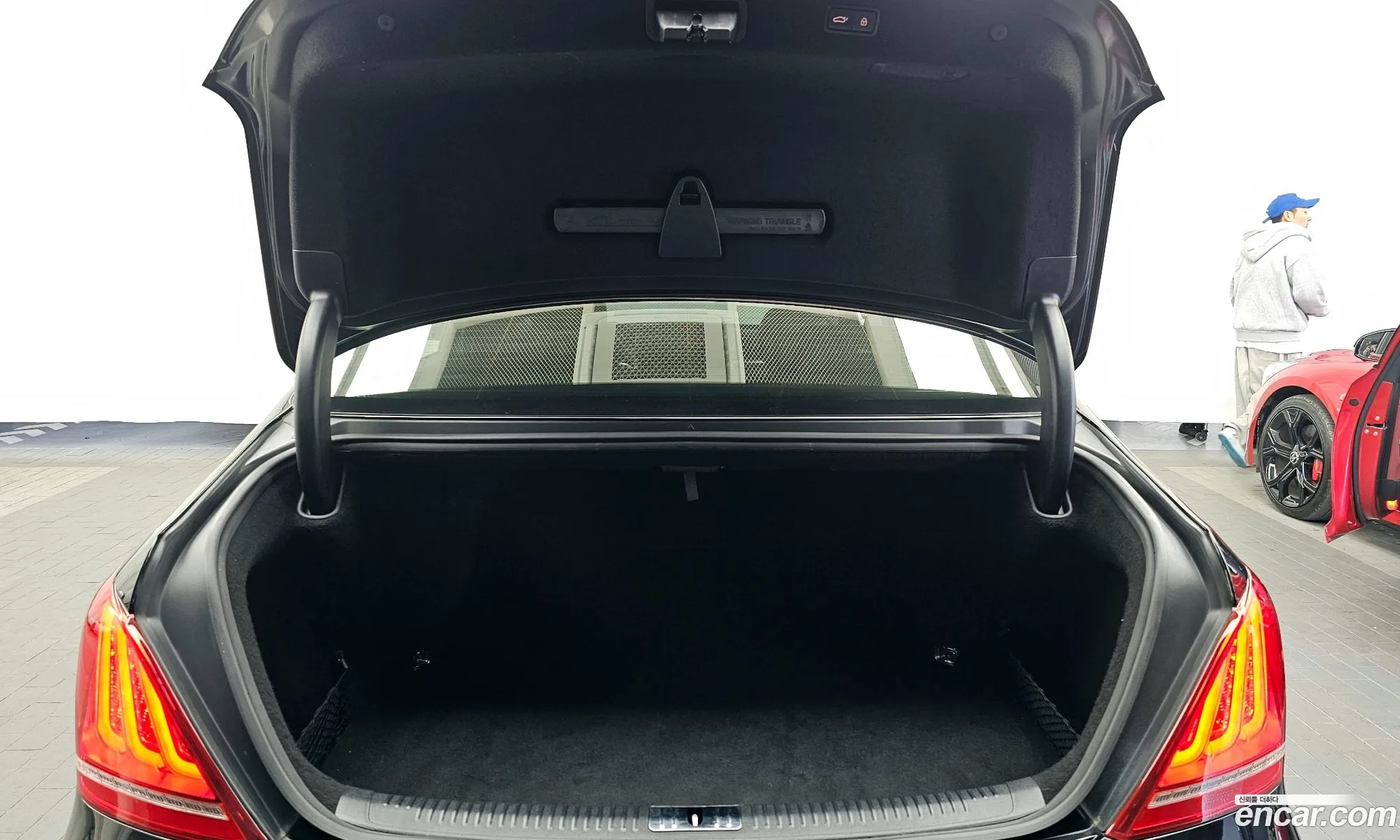 Genesis EQ900 2016 — 10