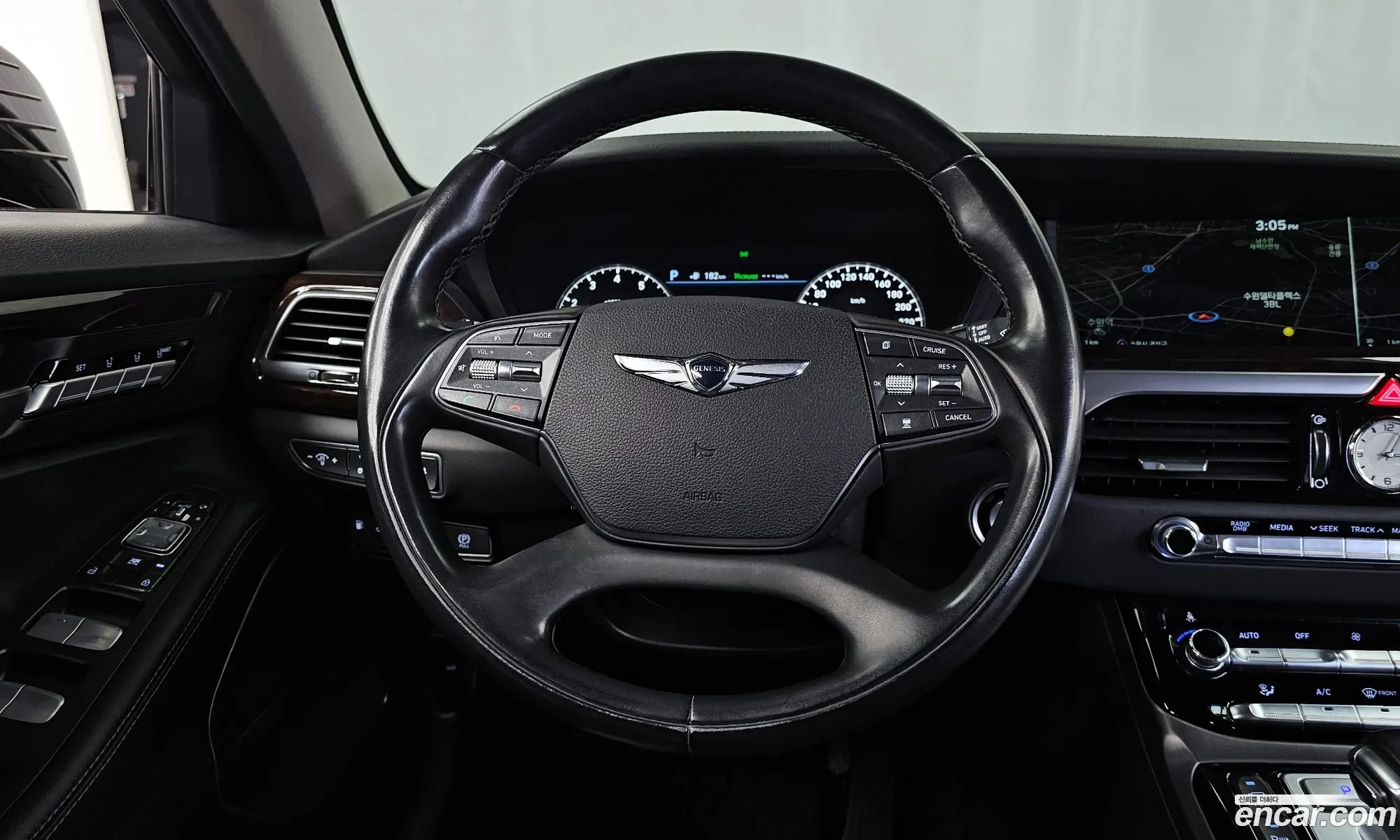 Genesis EQ900 2016 — 20