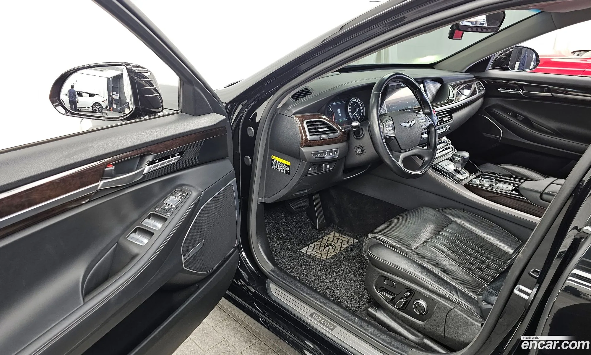 Genesis EQ900 2016 — 8